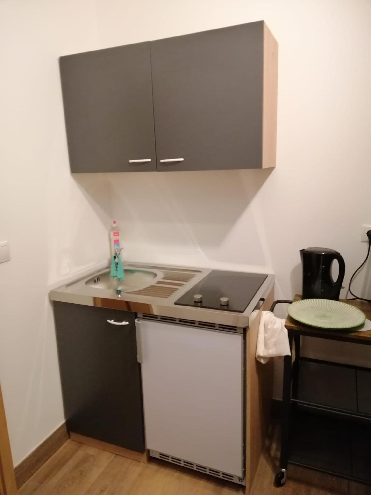 Apartment with Shower photo 3