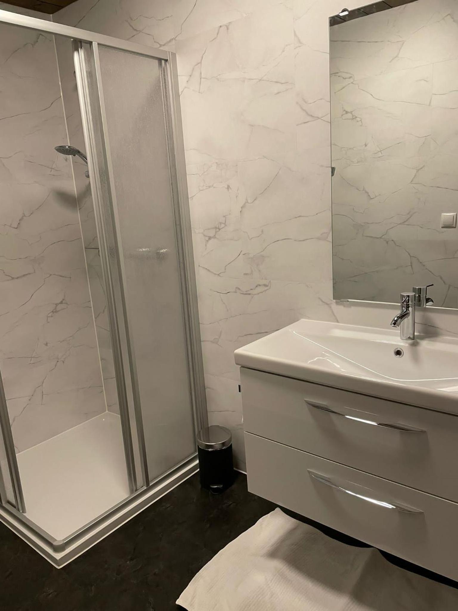 One-Bedroom Apartment - Photo 4