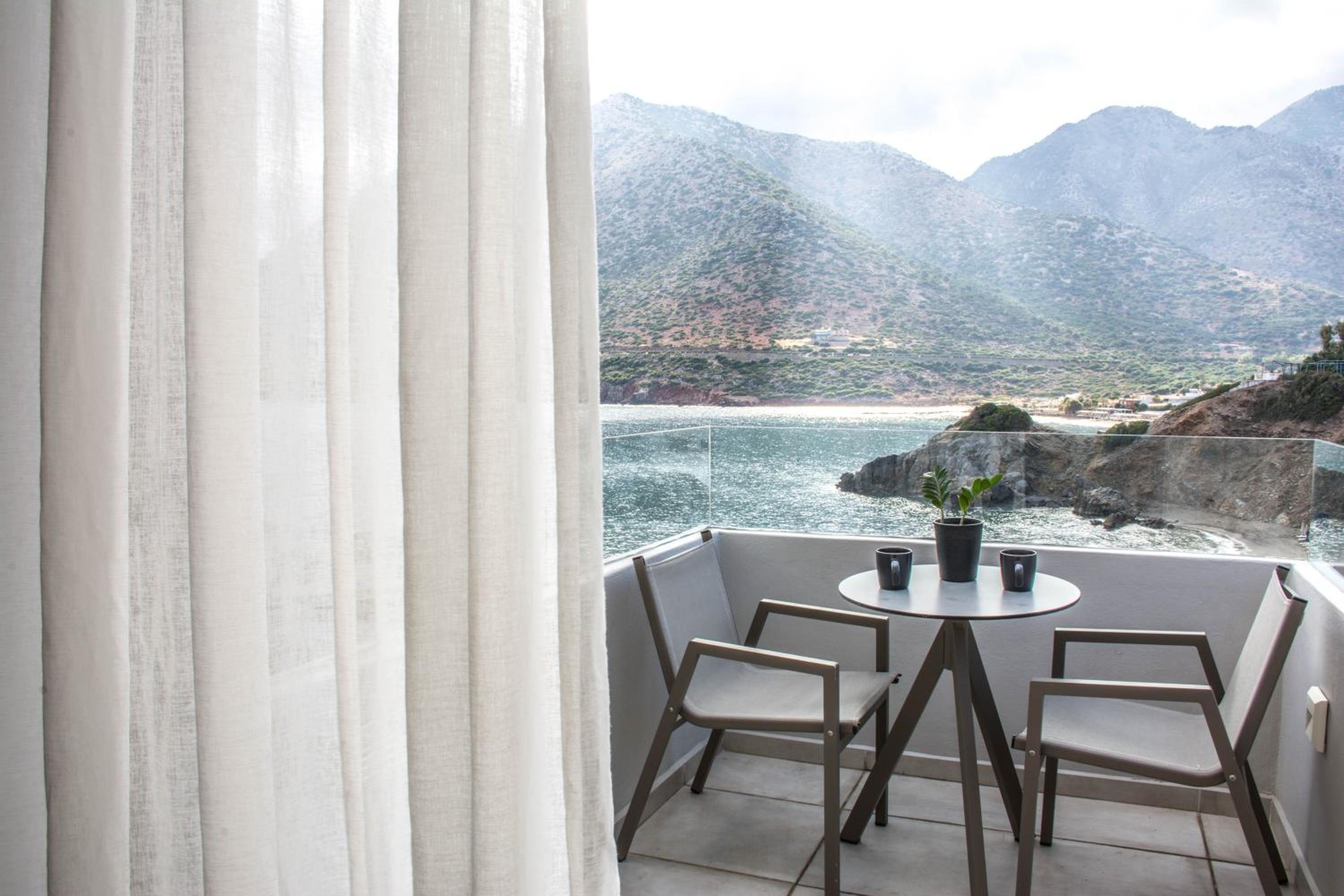 Double Room with Sea View - Photo 5