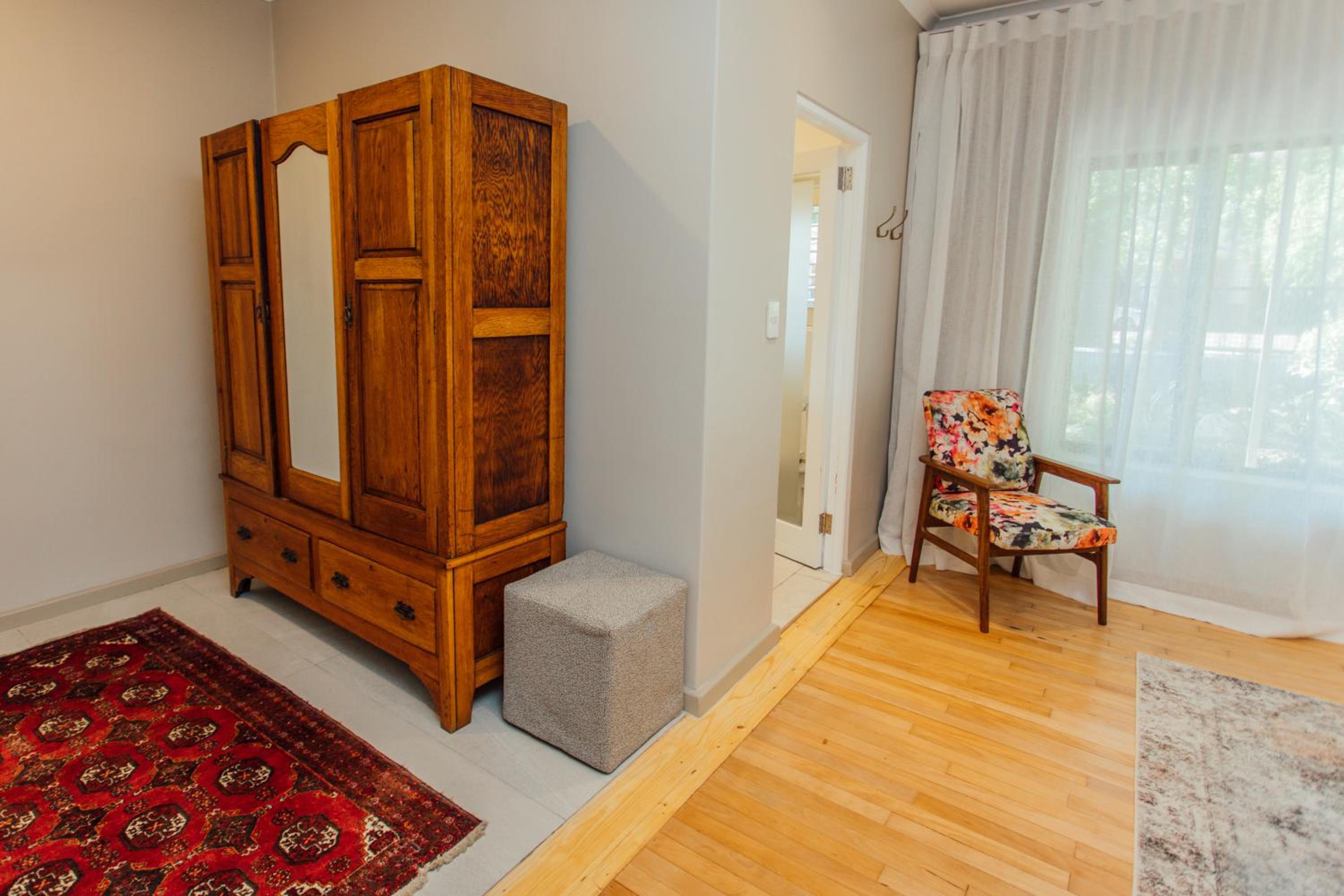 Two-Bedroom Apartment - Photo 10