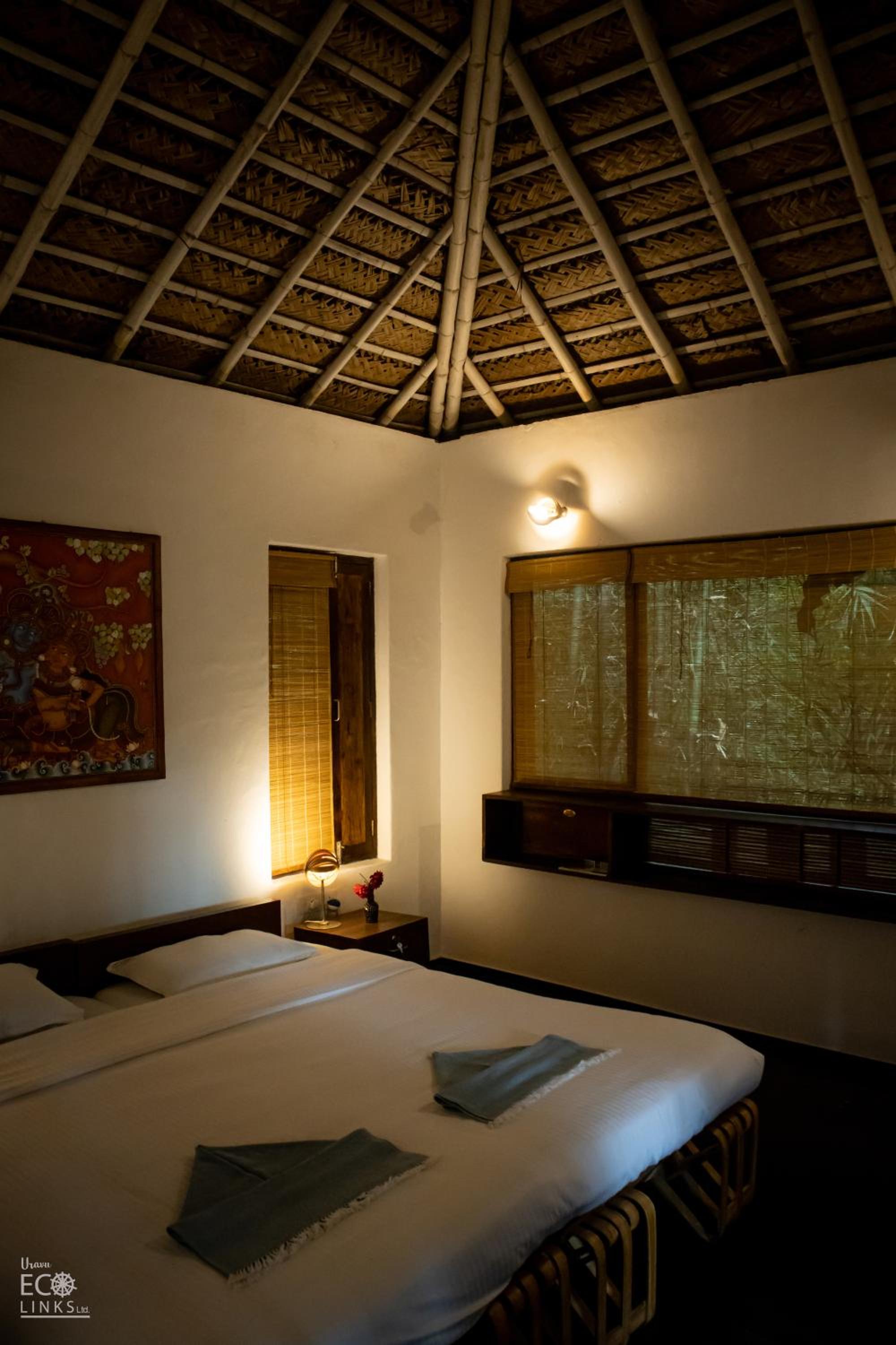 Deluxe Double or Twin Room with Lake View photo 3