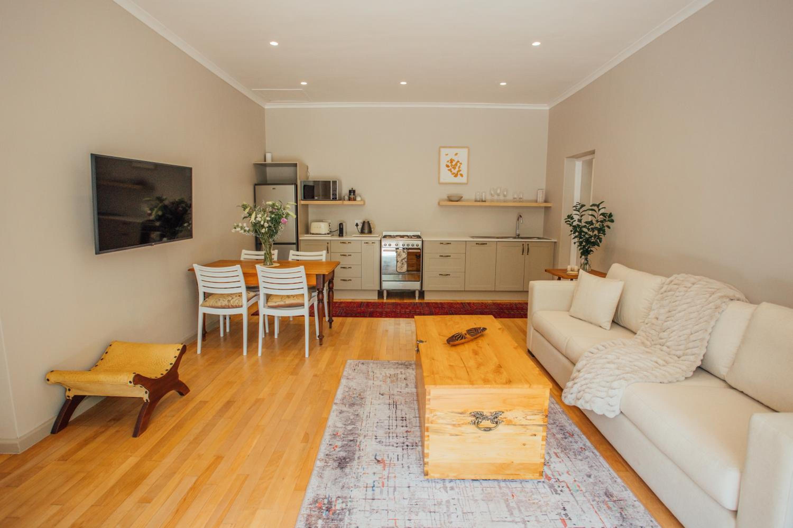 Two-Bedroom Apartment - Photo 3