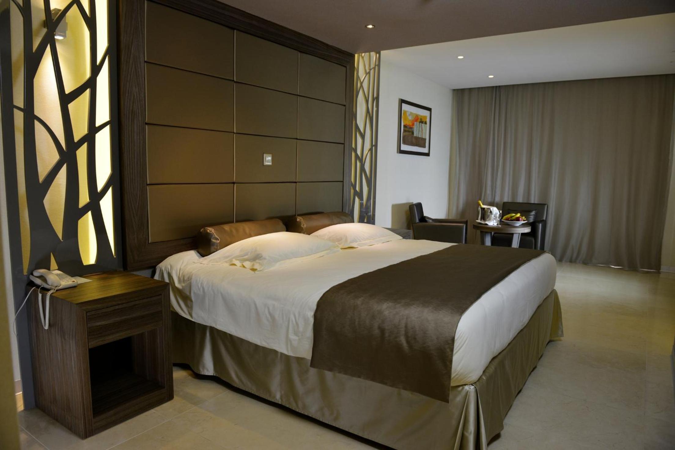 Deluxe Room (16+ years old) - Photo 1