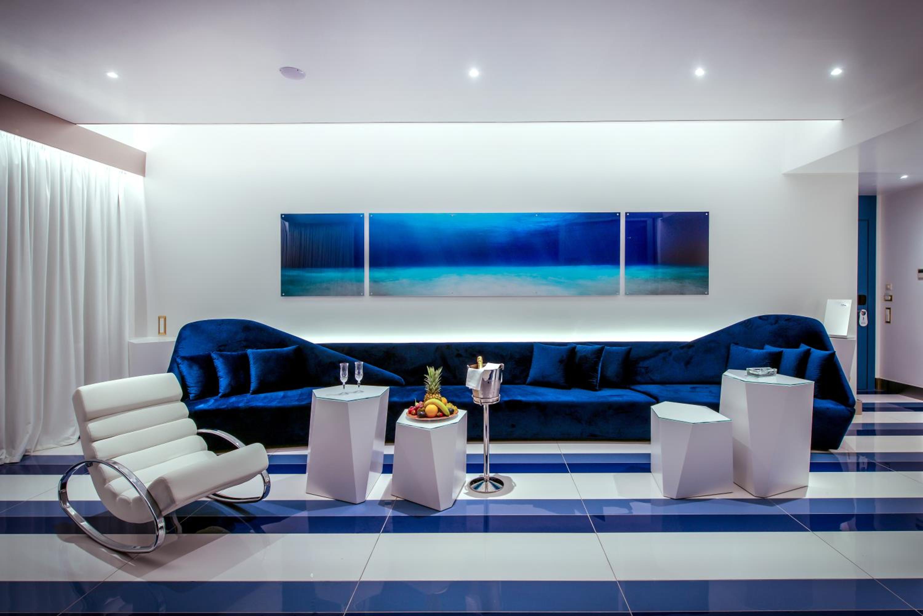 Gold Star Suite with Private Pool photo 3