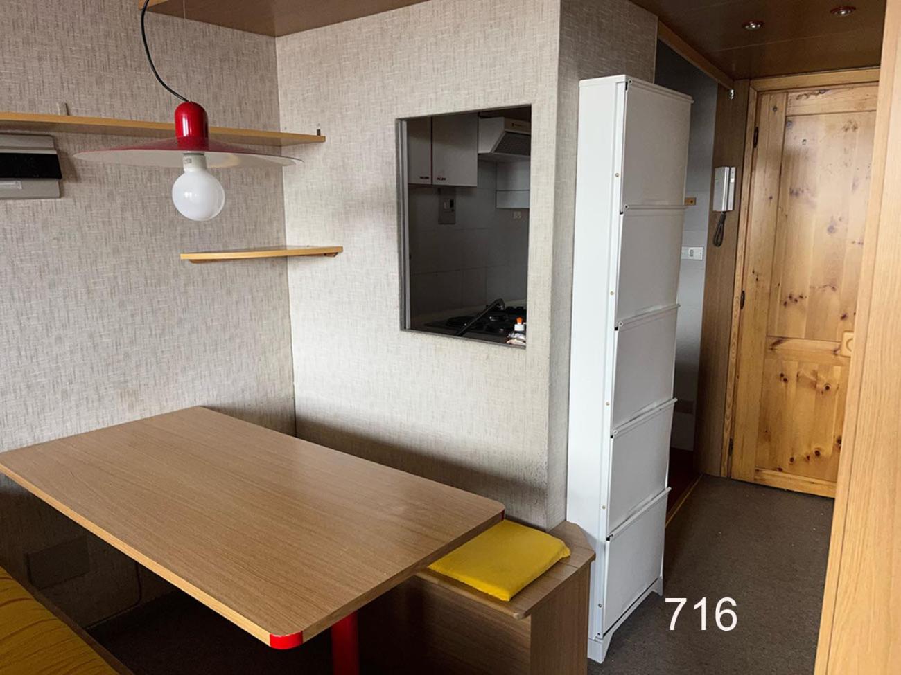 Apartment with Balcony photo 2