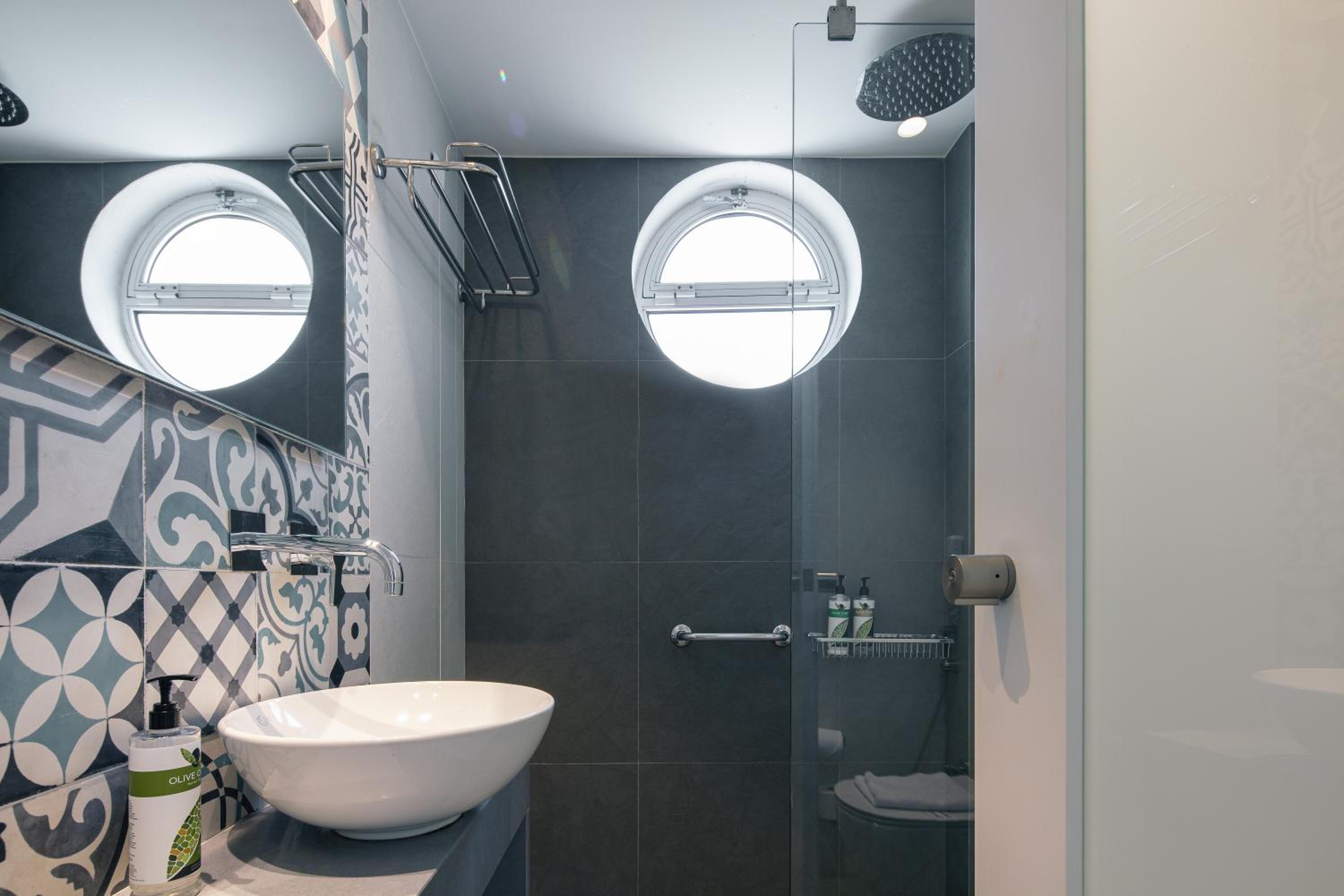 Junior Suite with Jetted Tub - Photo 20
