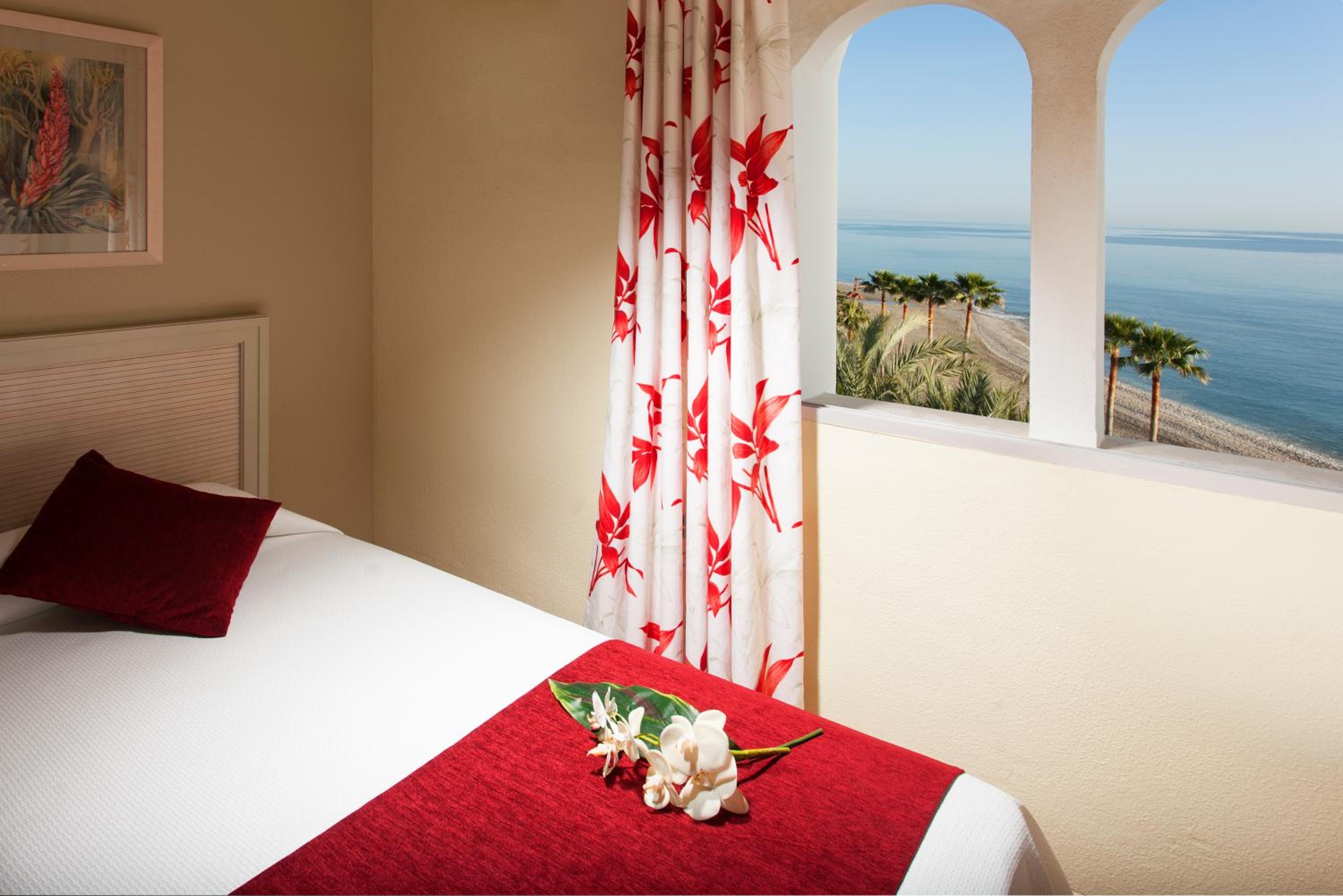 Apartamento de dos habitaciones con vistas frontales al mar (2 adultos + 2 niños) Apartamento de dos habitaciones con vistas frontales al mar (2 adultos + 2 niños)