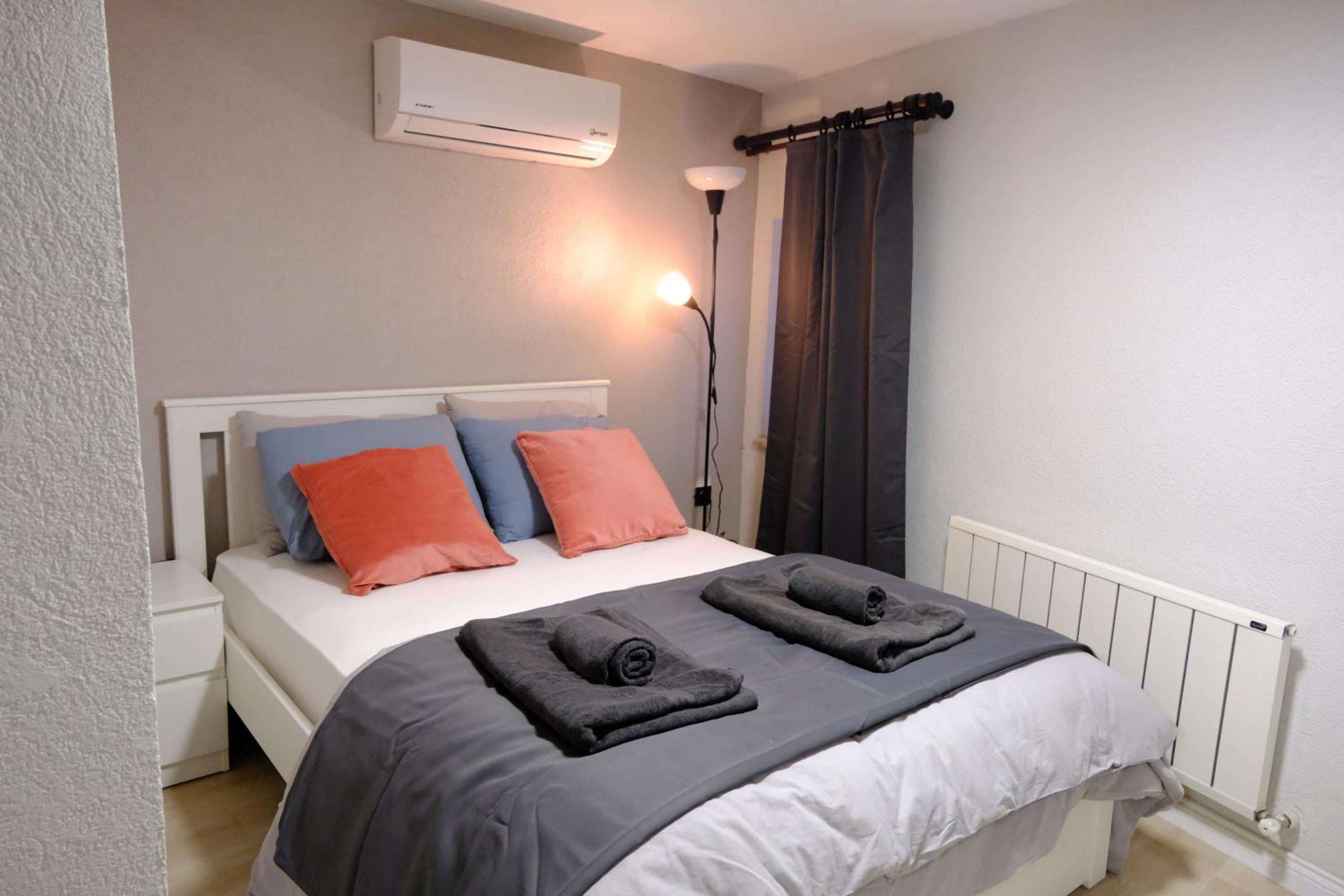 Large Double Room photo 1