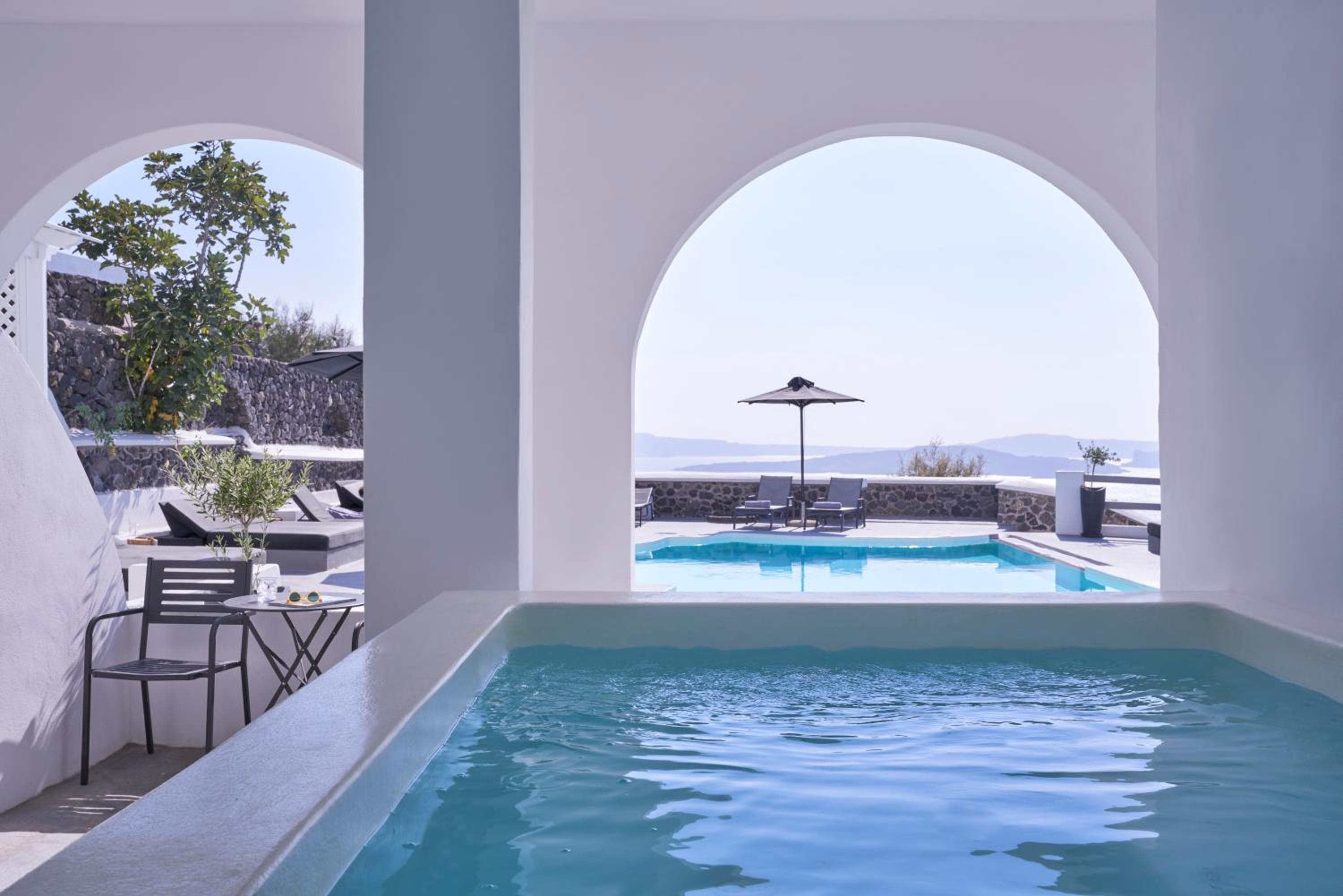 Two Bedroom Suite with Jetted Tub & Caldera View photo 3