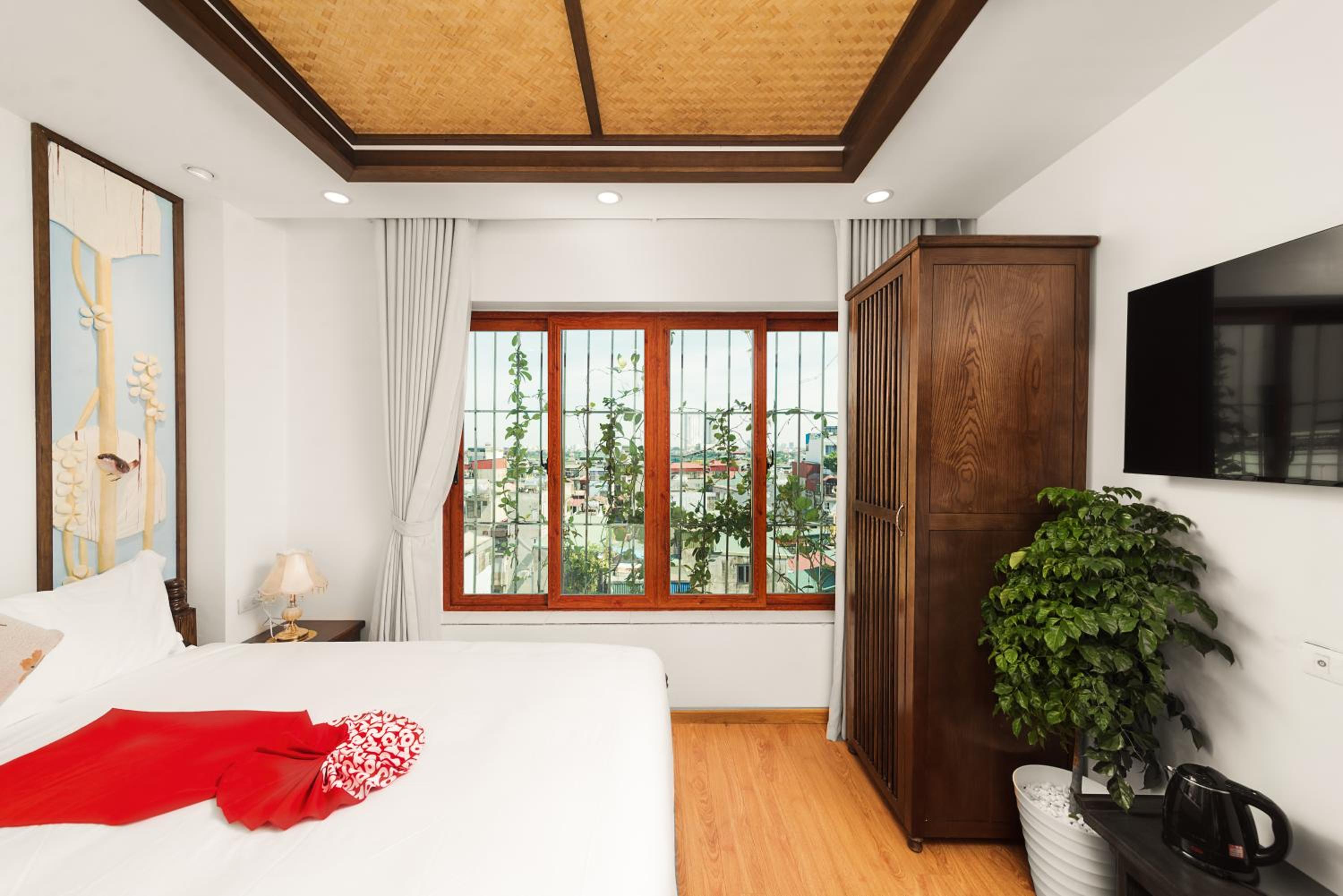 Premier Double Room with Window photo 2