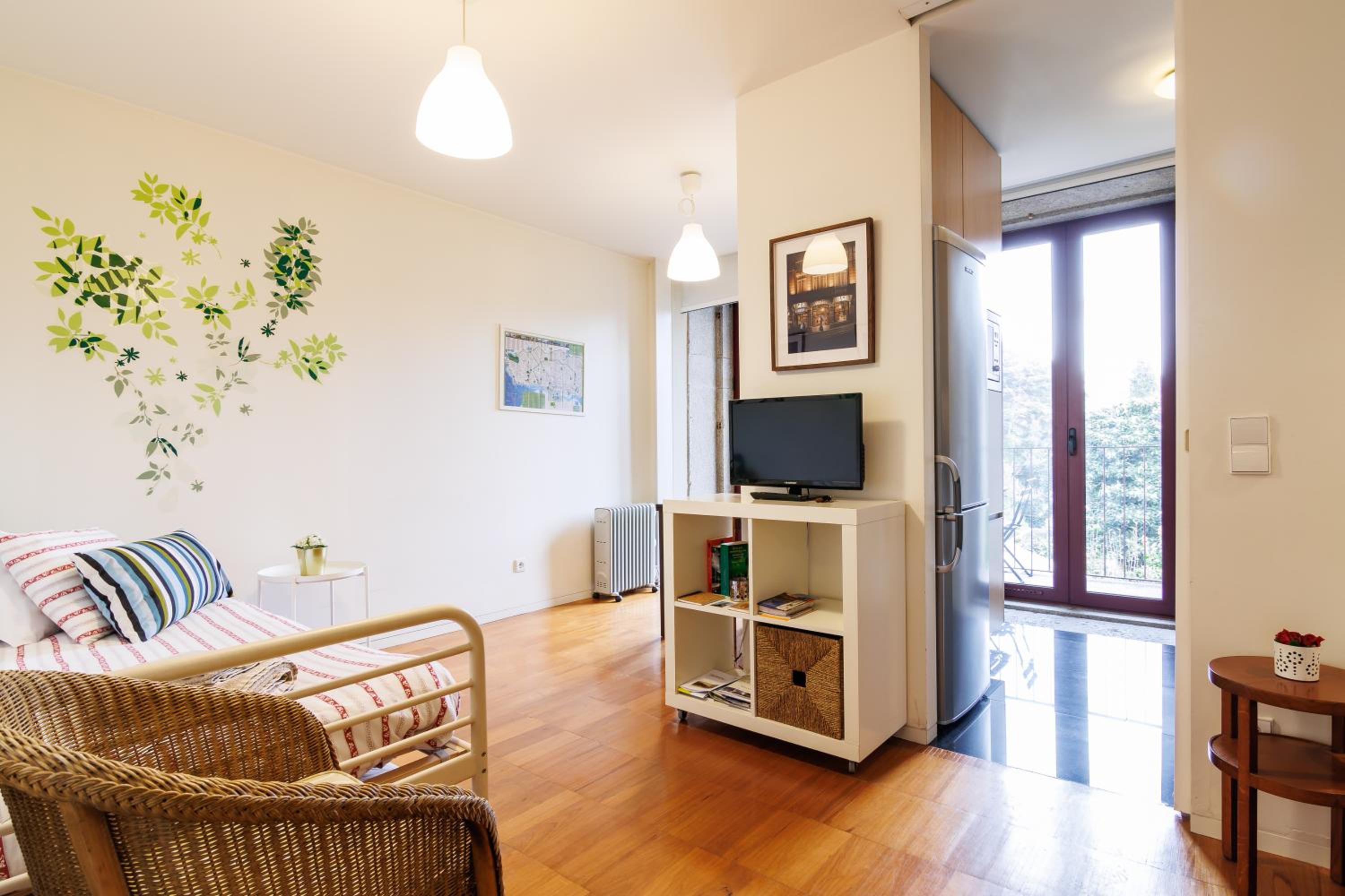 Studio with Balcony and Garden View