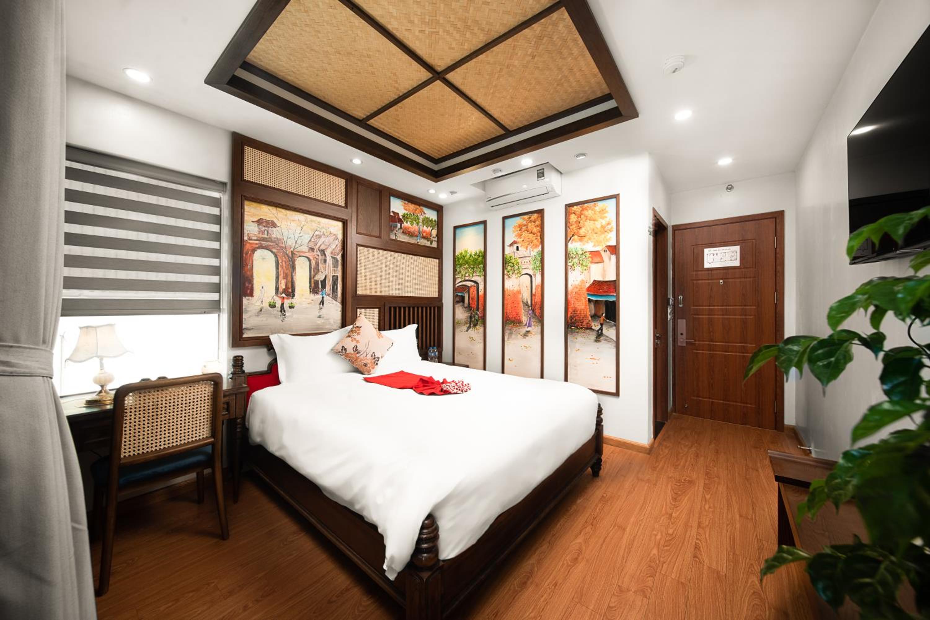 Junior Suite with Balcony photo 3