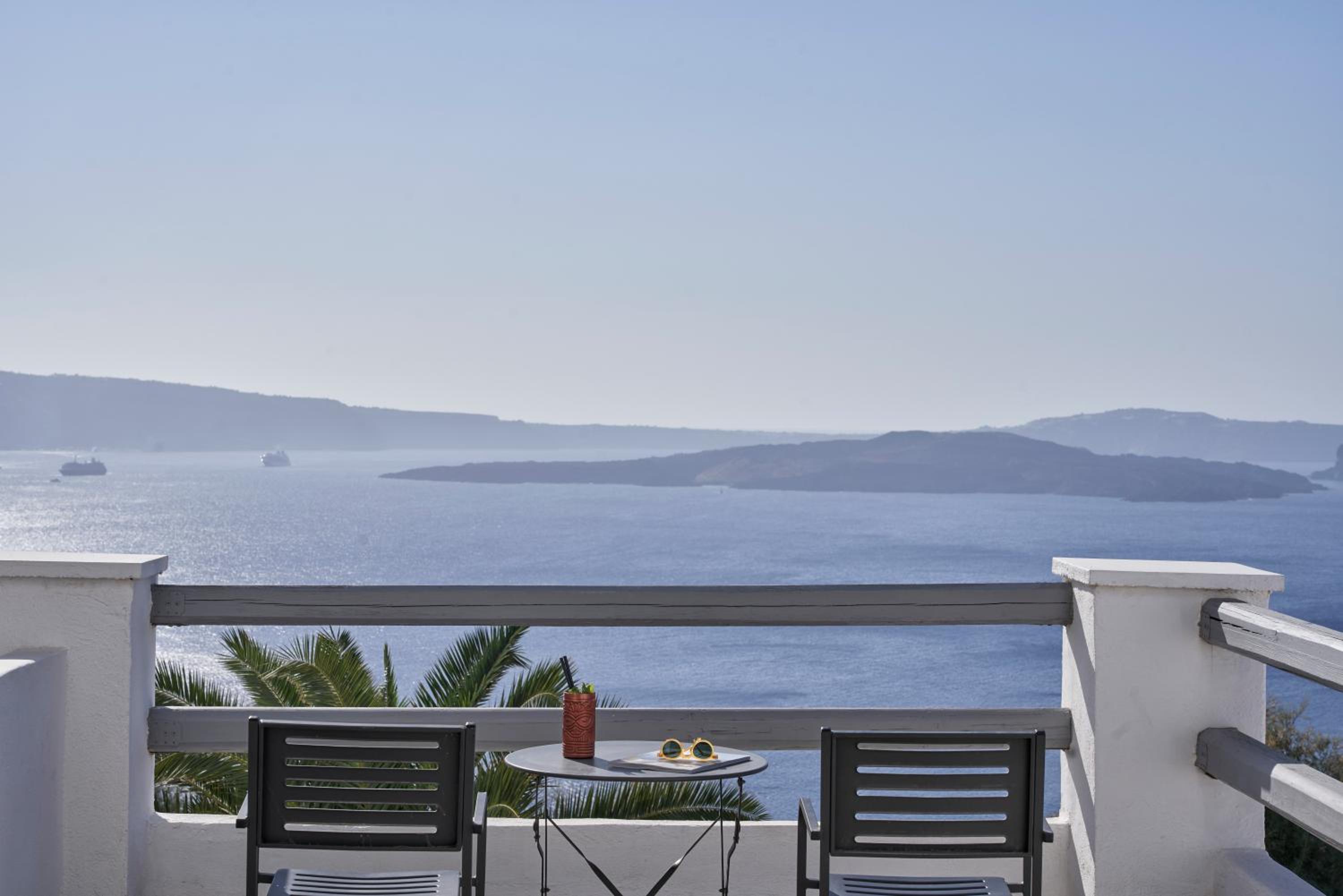 Superior Room with Caldera View - Photo 10