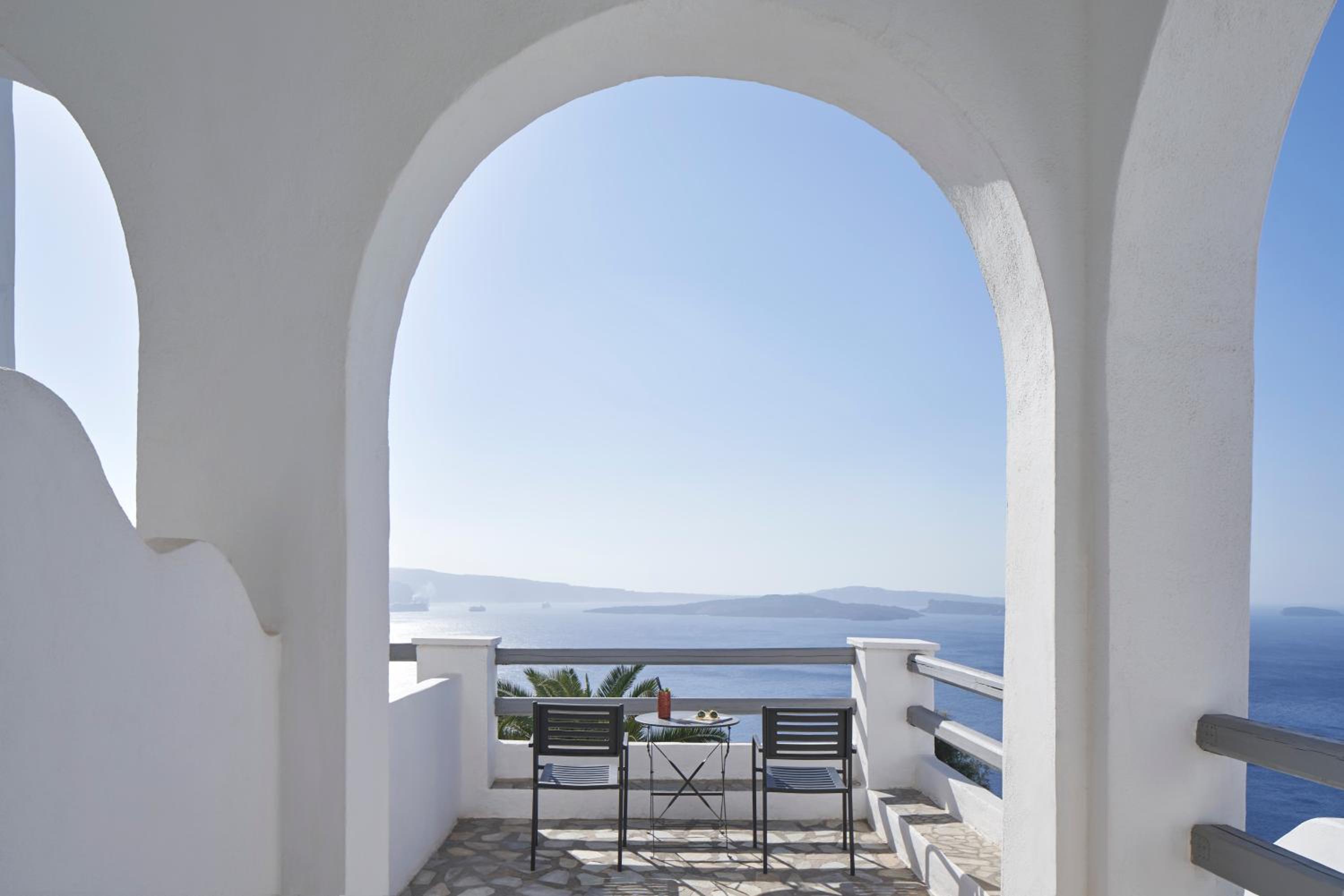 Superior Room with Caldera View (Accessible Room) - Photo 2