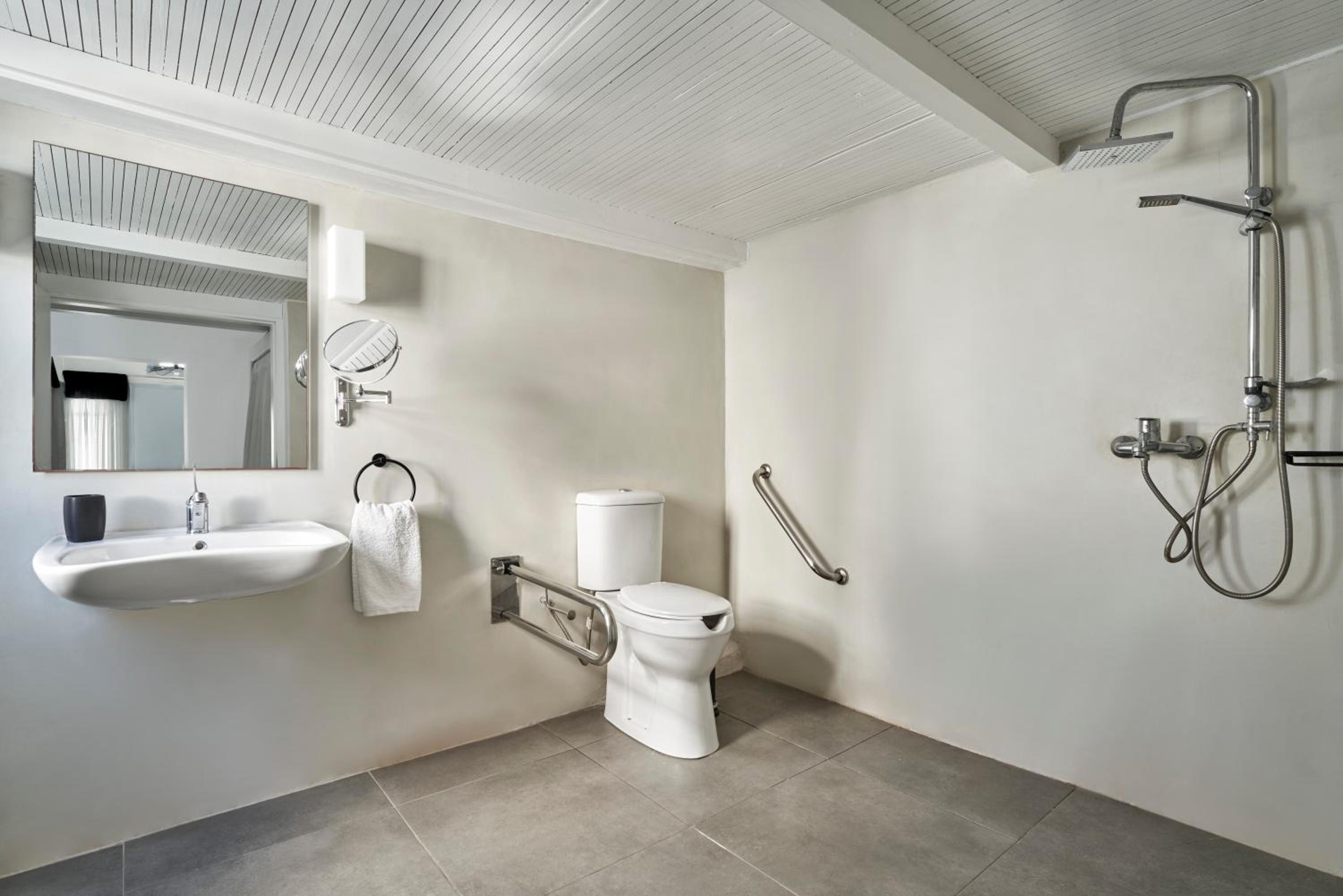 Superior Room with Caldera View (Accessible Room) - Photo 3