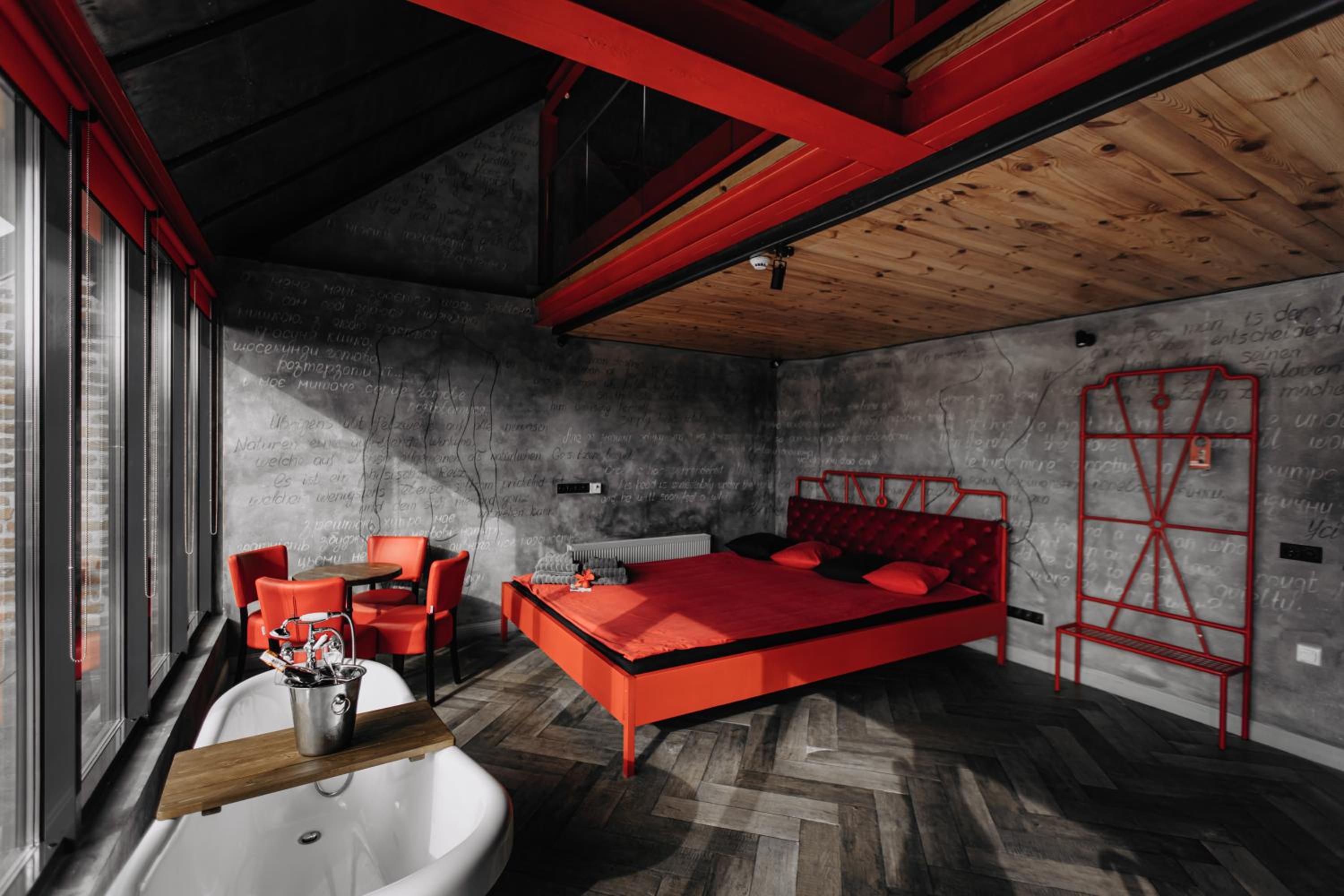 King Suite With Balcony 14