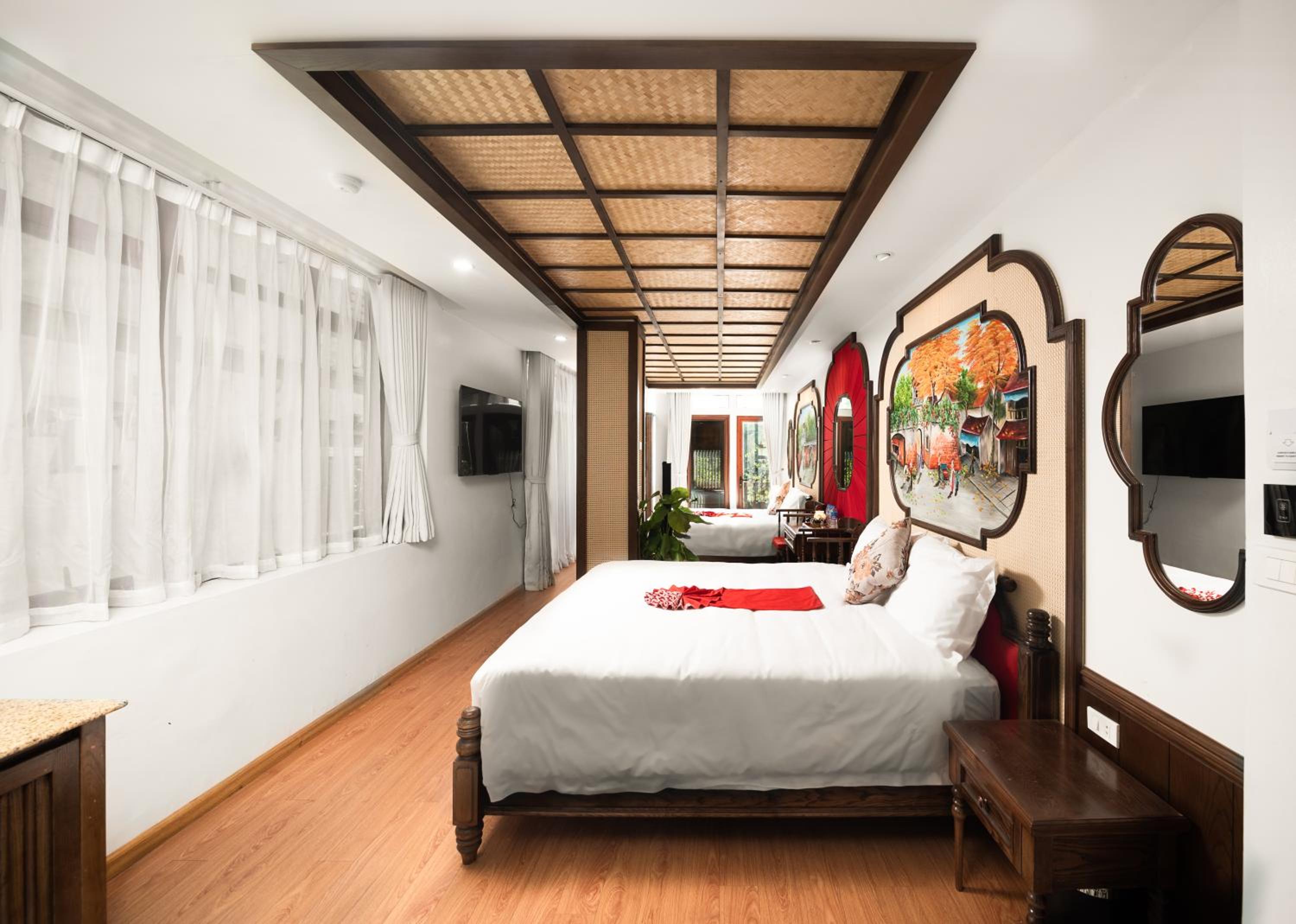Family Suite with Balcony photo 3