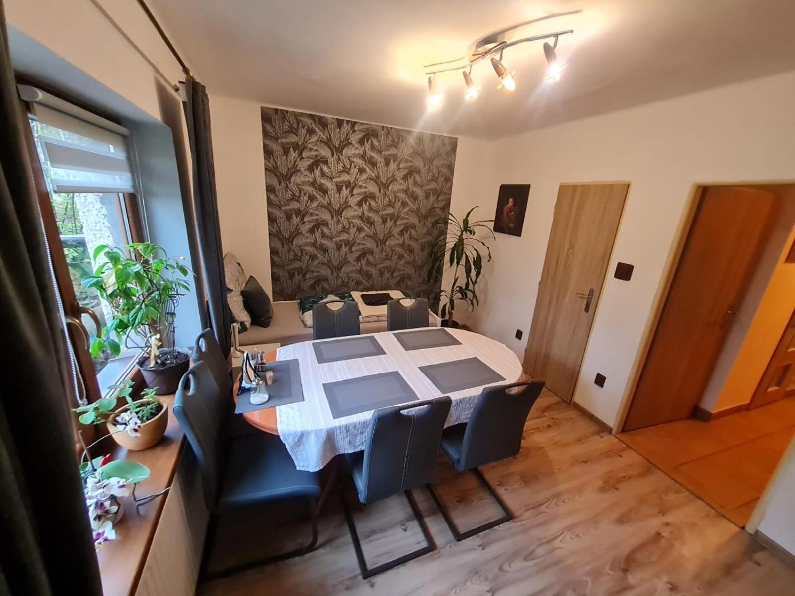 One-Bedroom Apartment - Photo 3