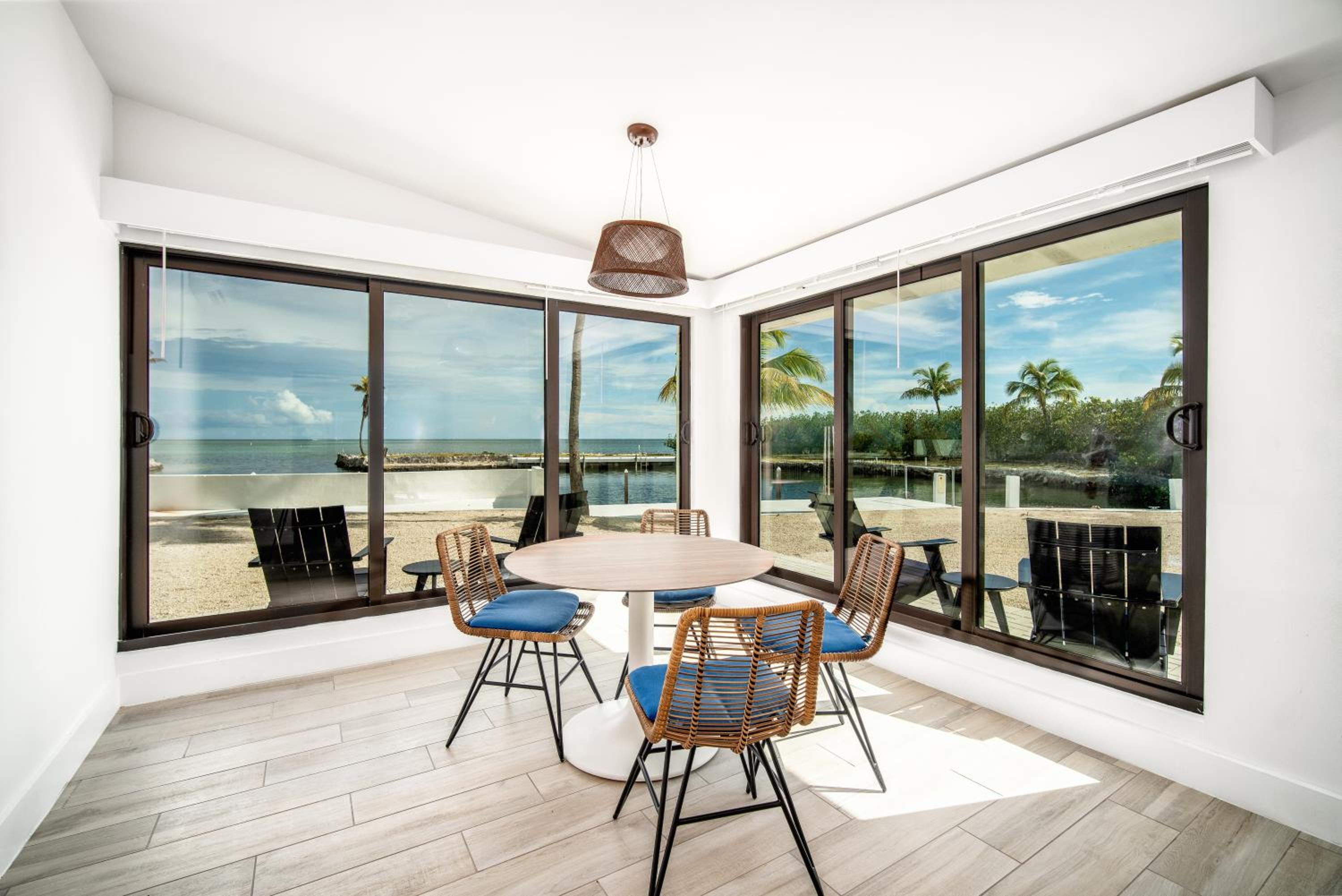 Premium Ocean View King Villa - Photo 9