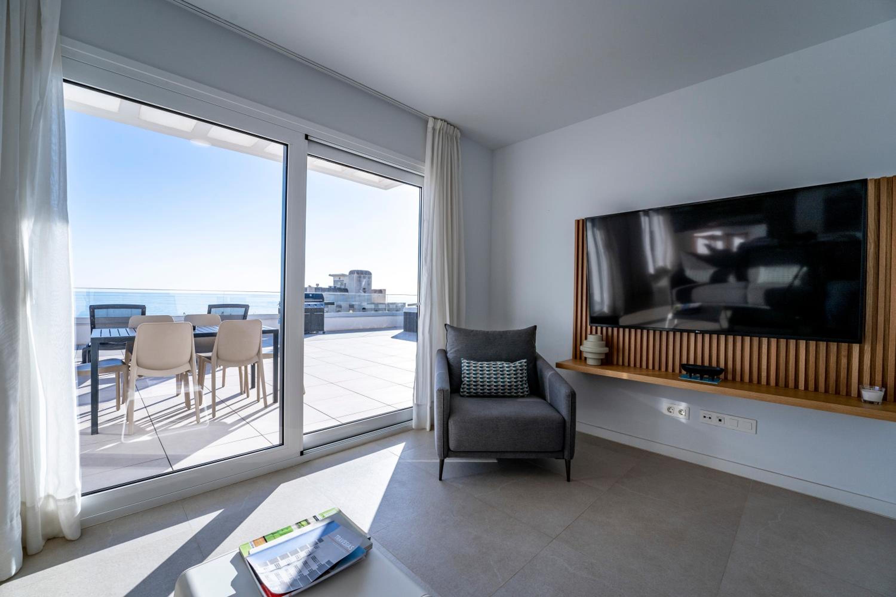 Penthouse Apartment - Photo 5