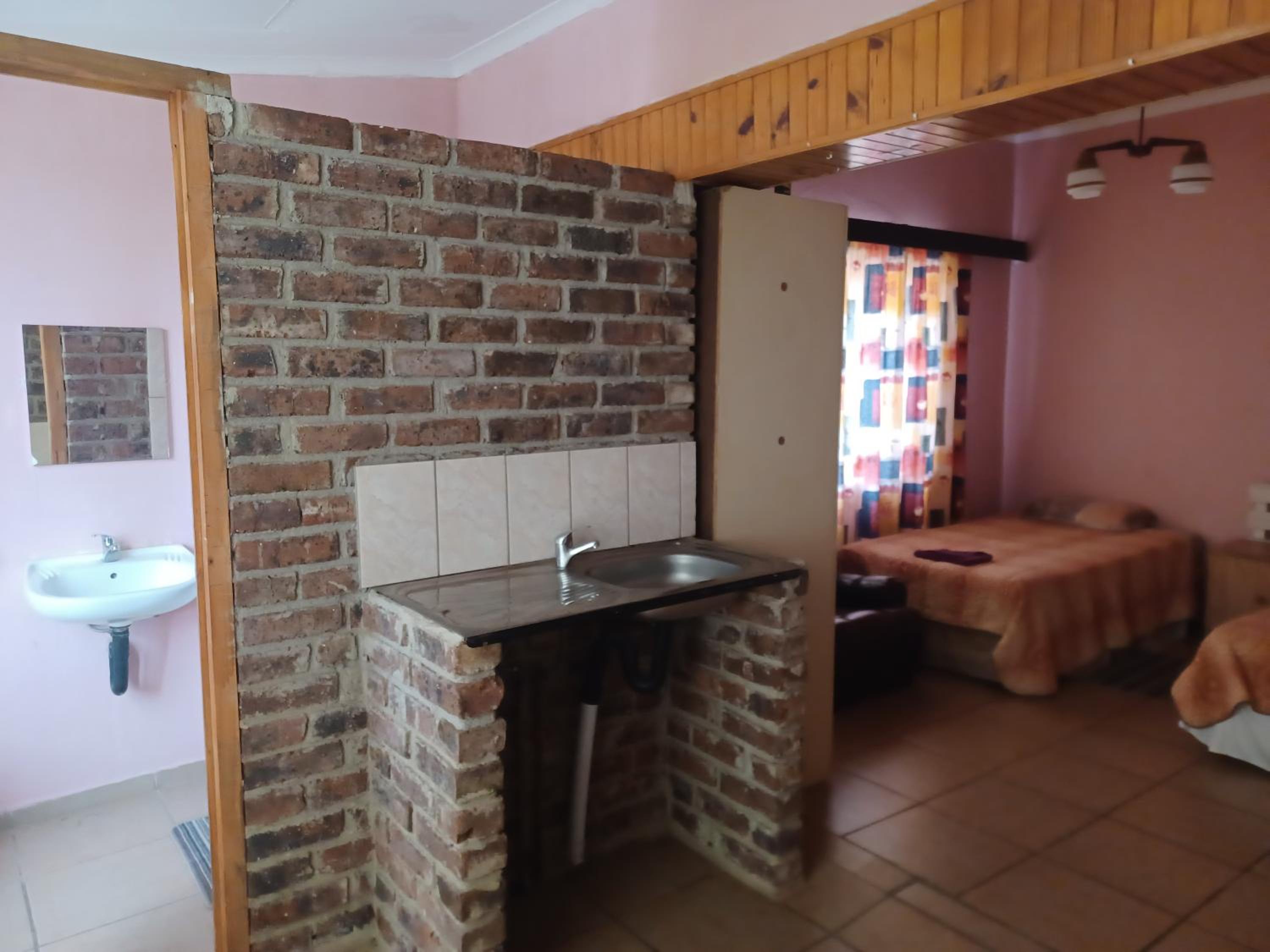 Basic Triple Room - Photo 1