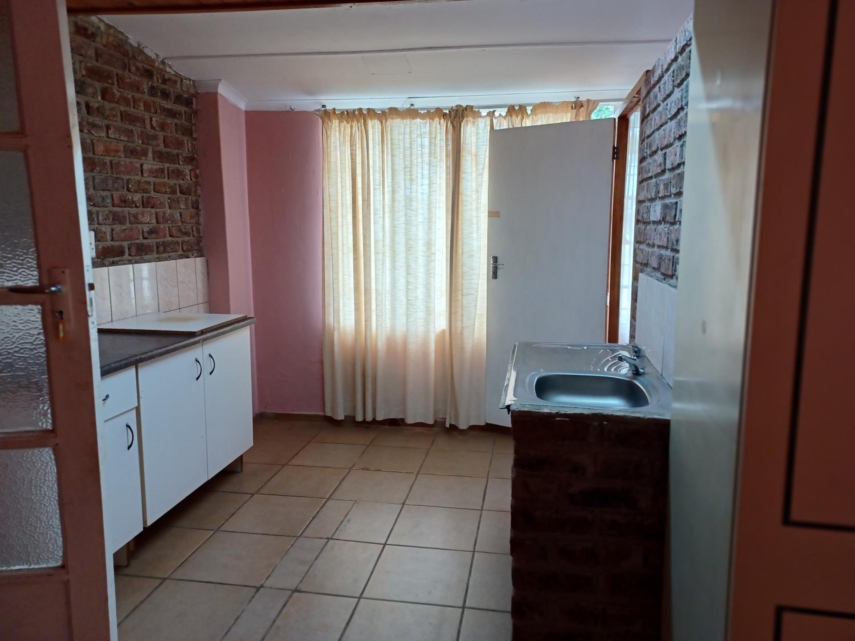 Basic Triple Room - Photo 5