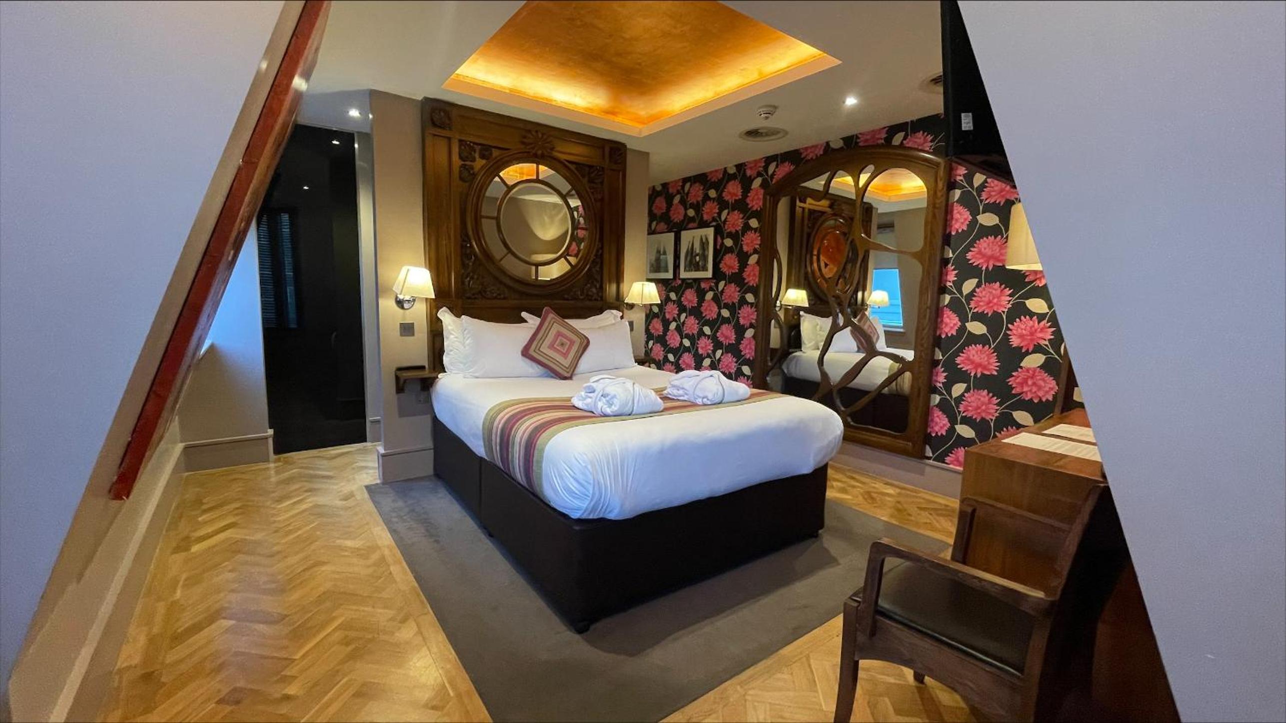 Superior Double Room - Photo 3