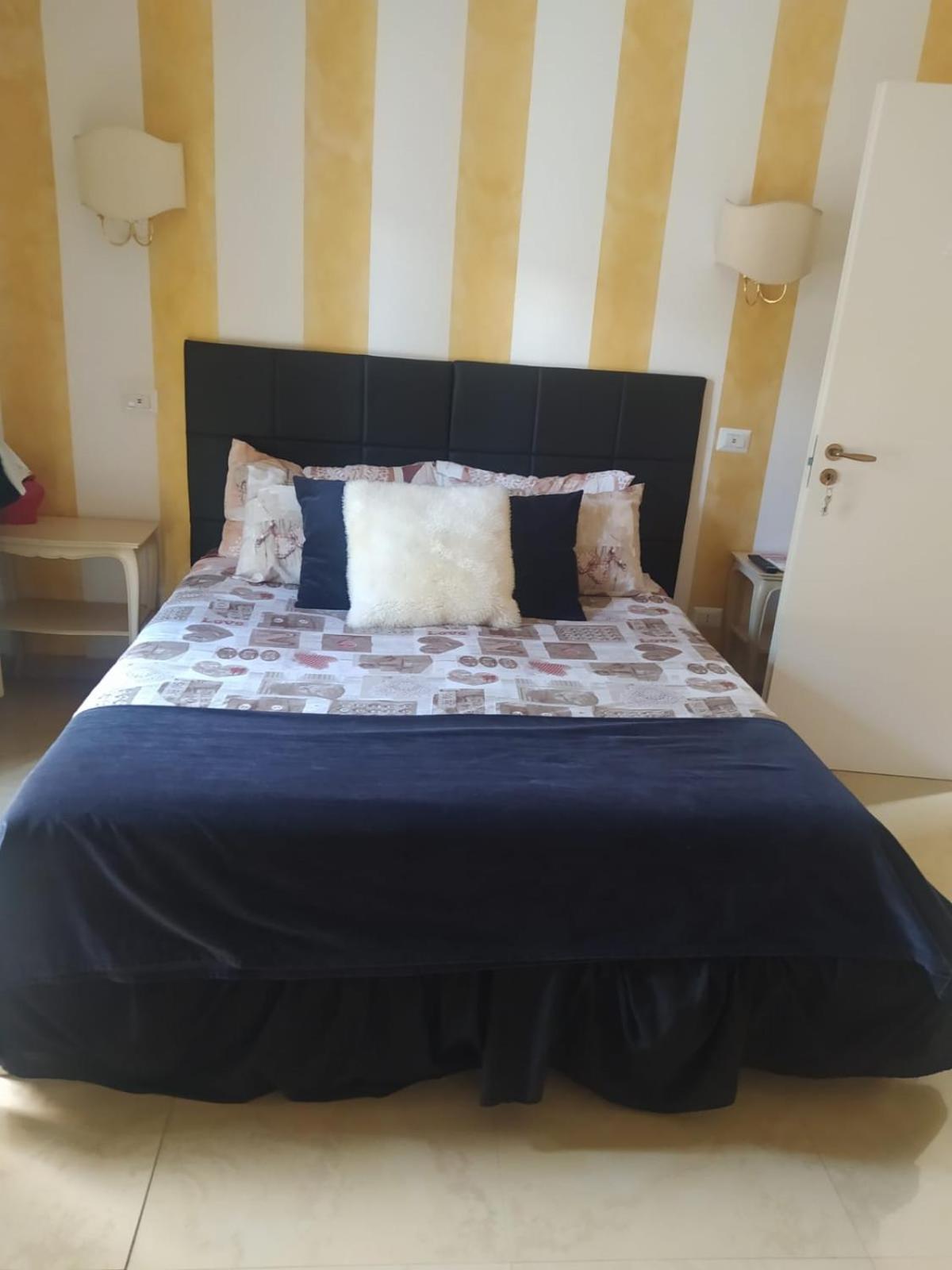 Single Room with Private Bathroom photo 3