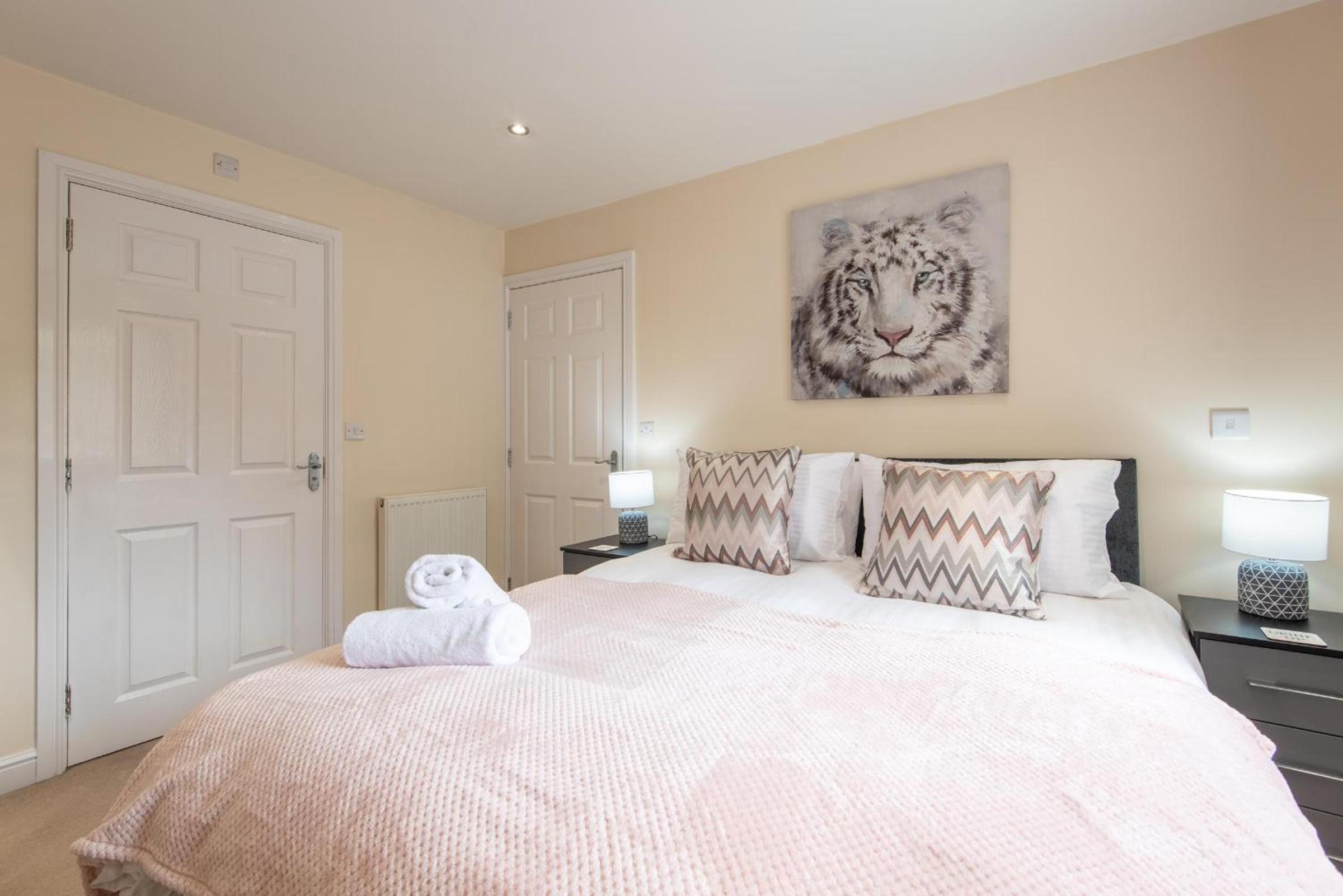 Two-Bedroom Apartment - Photo 17