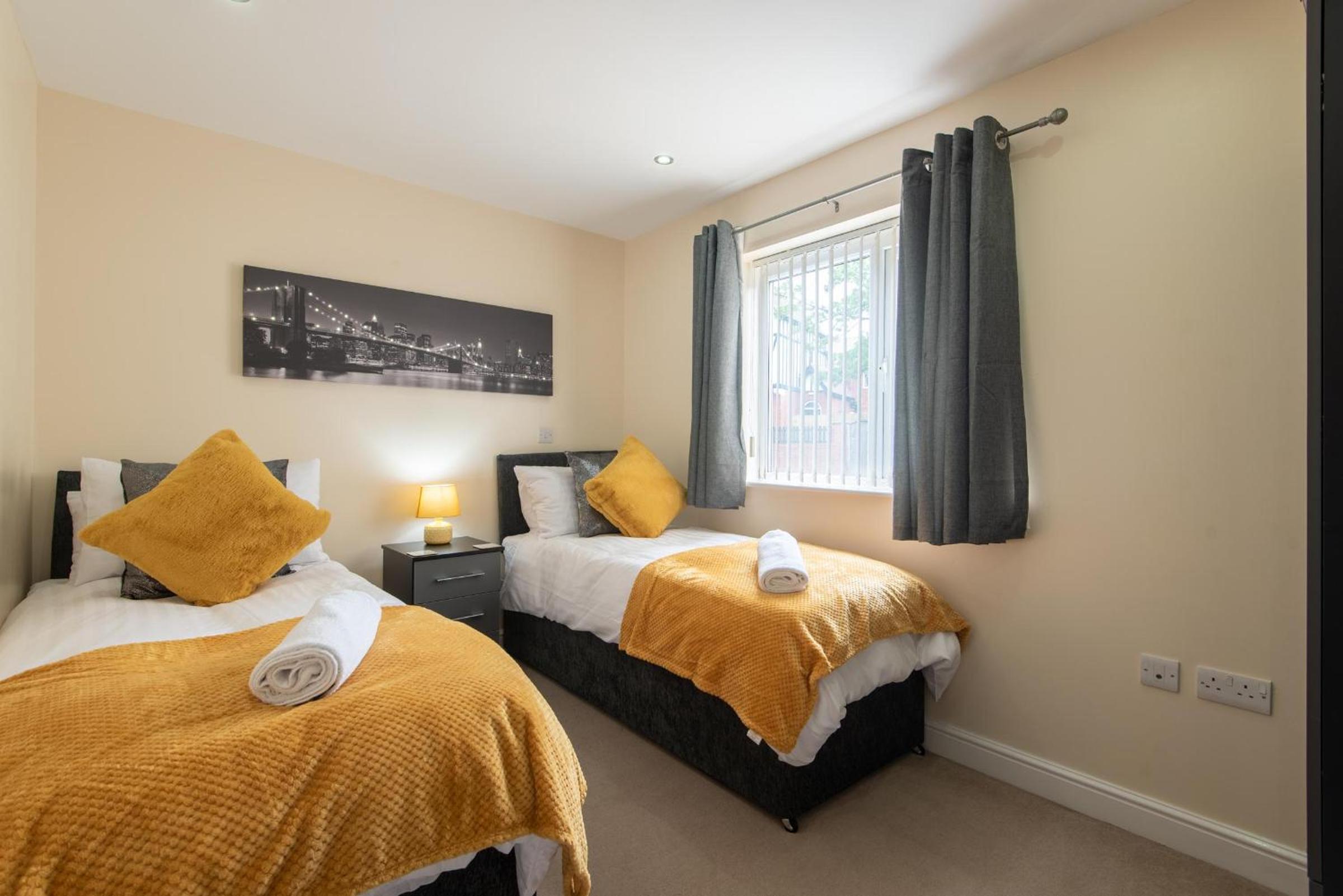 Two-Bedroom Apartment - Photo 12