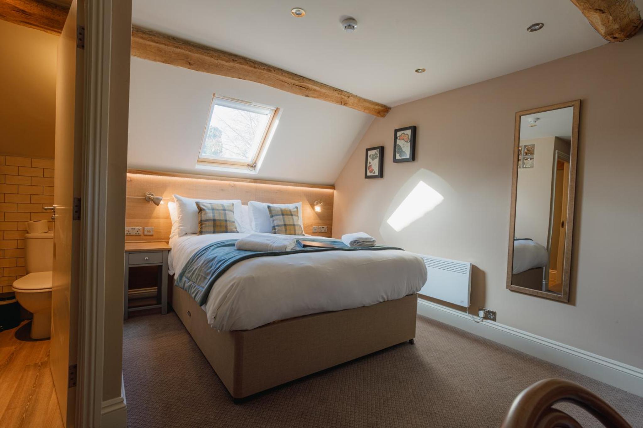 Double Room - Photo 7