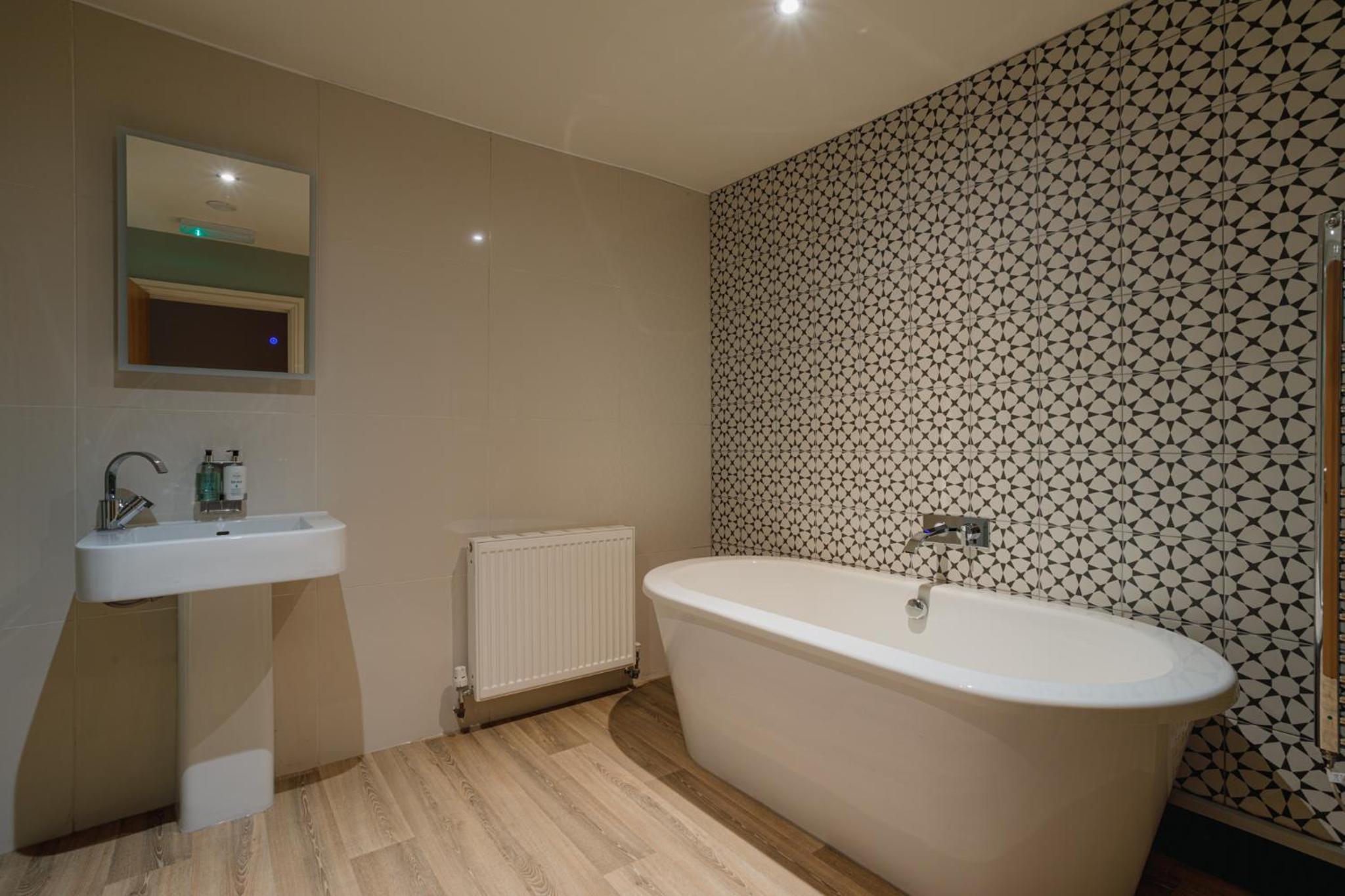 Double or Twin Room - Photo 3