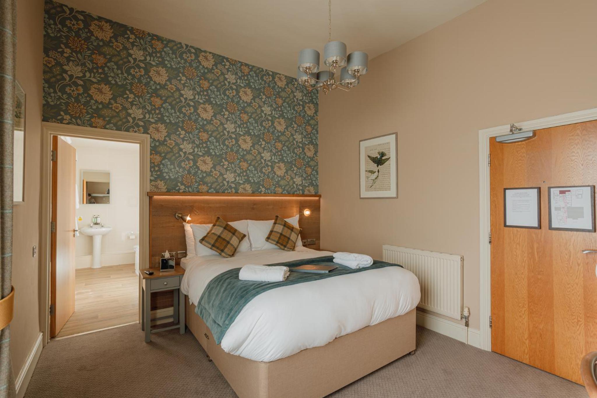 Double Room - Photo 15