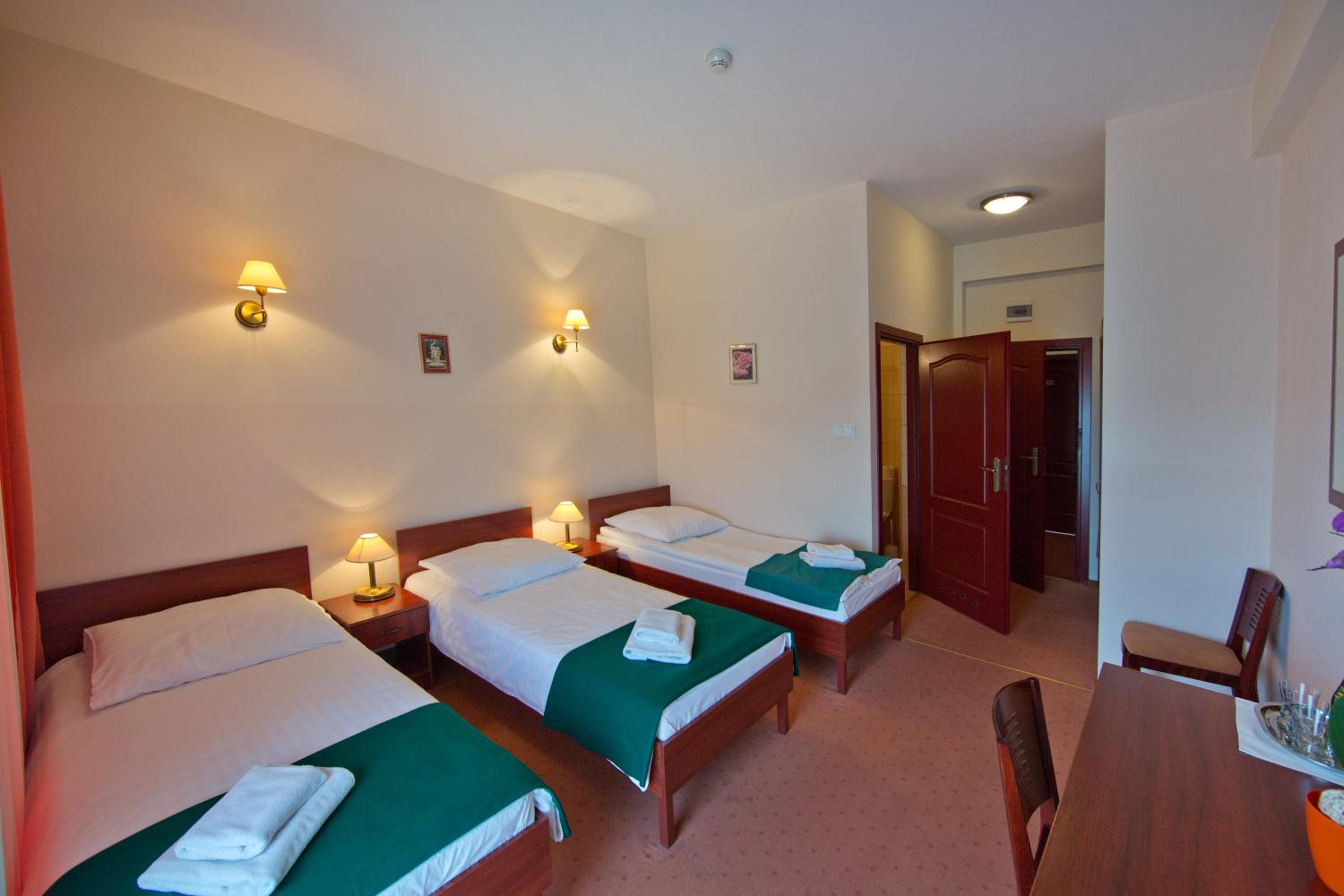 Triple Room - Photo 2
