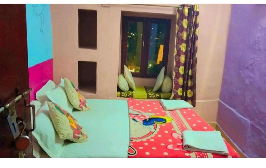 Double Room with Shared Bathroom photo 3