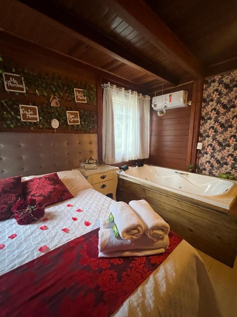 Suite with Spa Bath photo 2