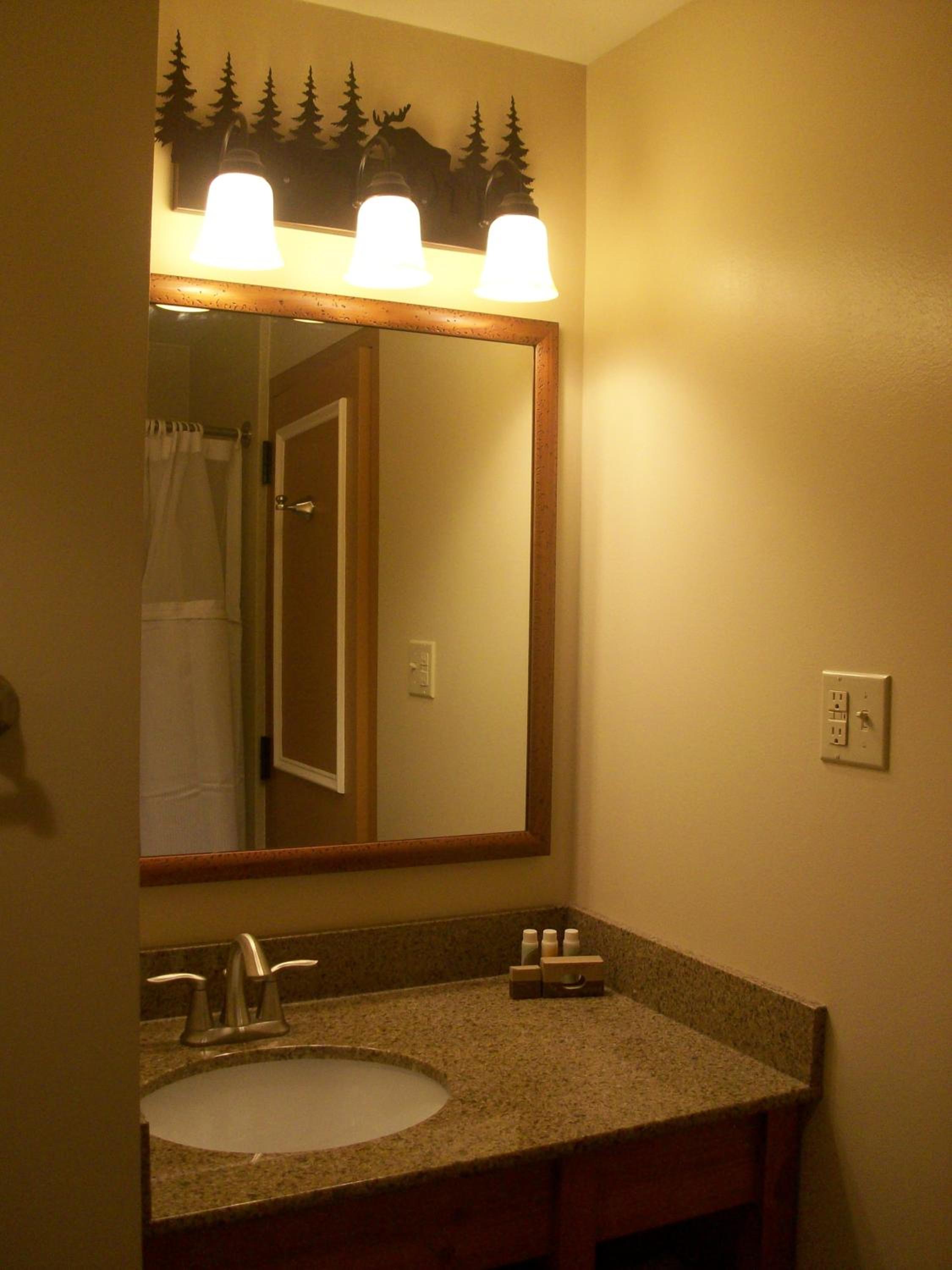 Double Room with Two Double Beds (Overlook Lodge) - Photo 3