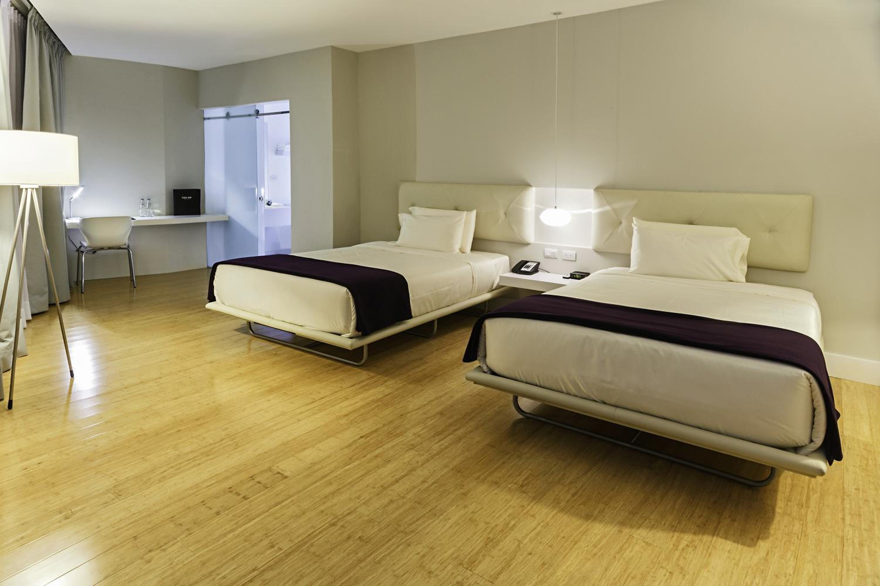 Deluxe Double Room with Two Double Beds - Non-Smoking photo 1