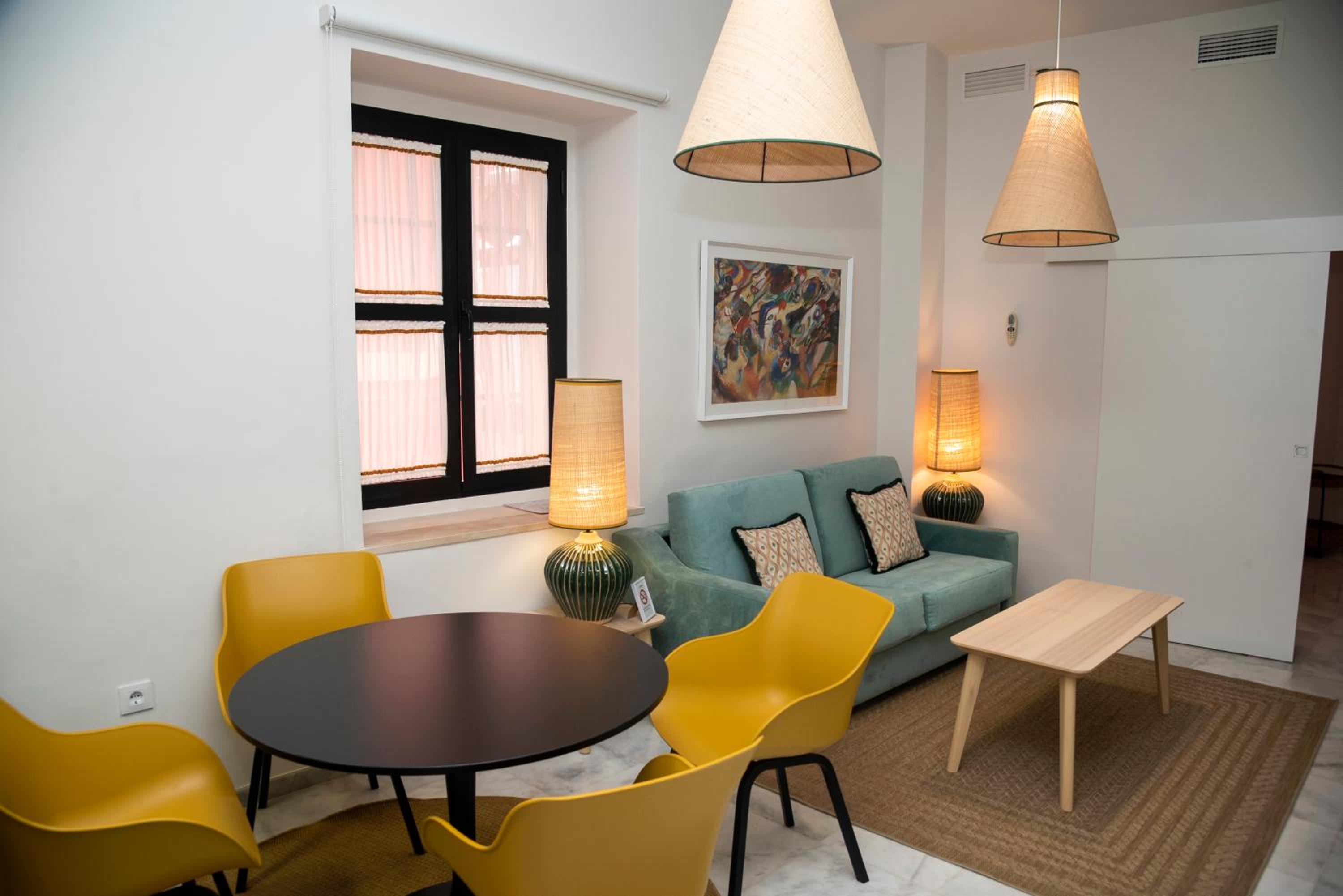 One-Bedroom Apartment - Photo 15