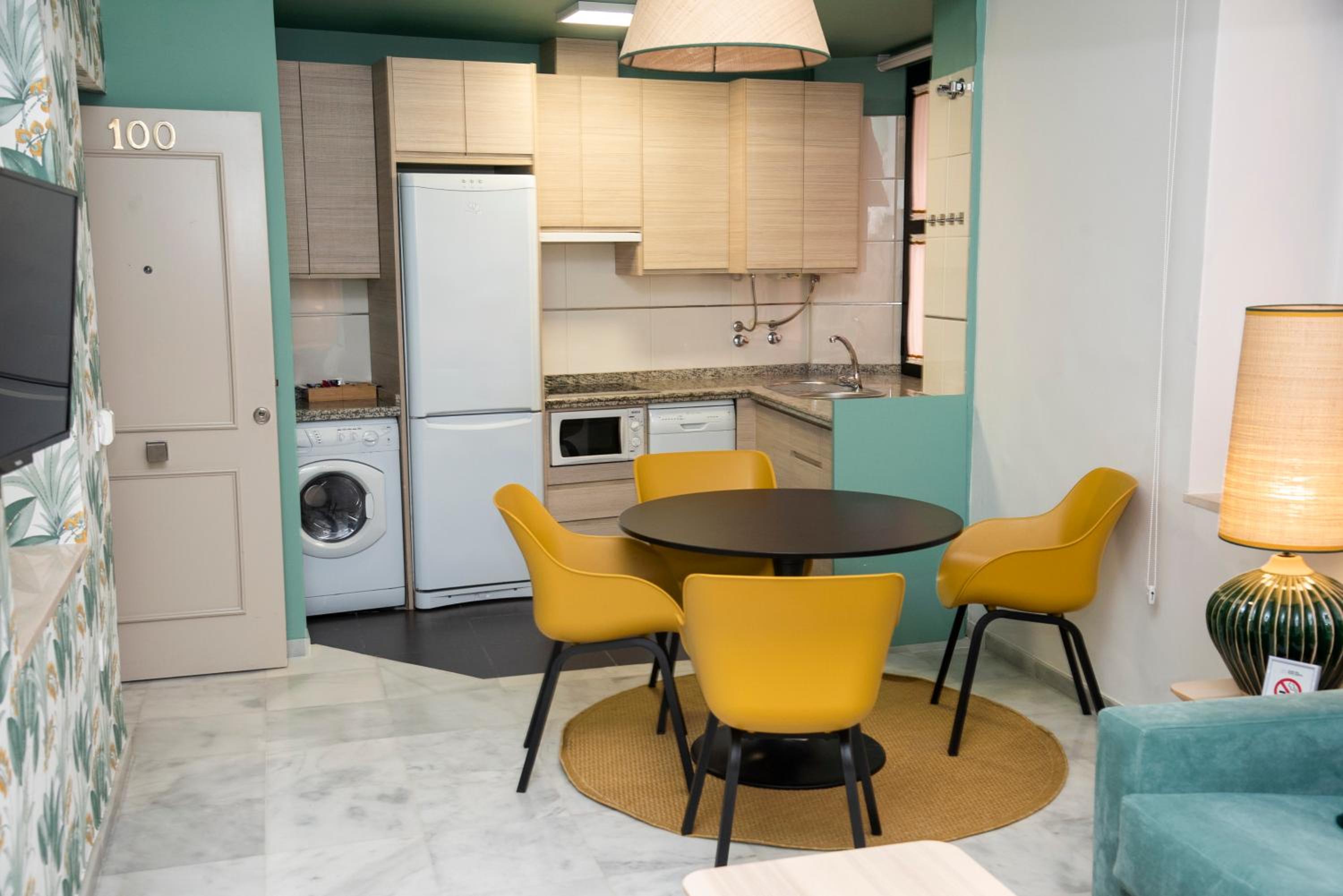 One-Bedroom Apartment - Photo 21