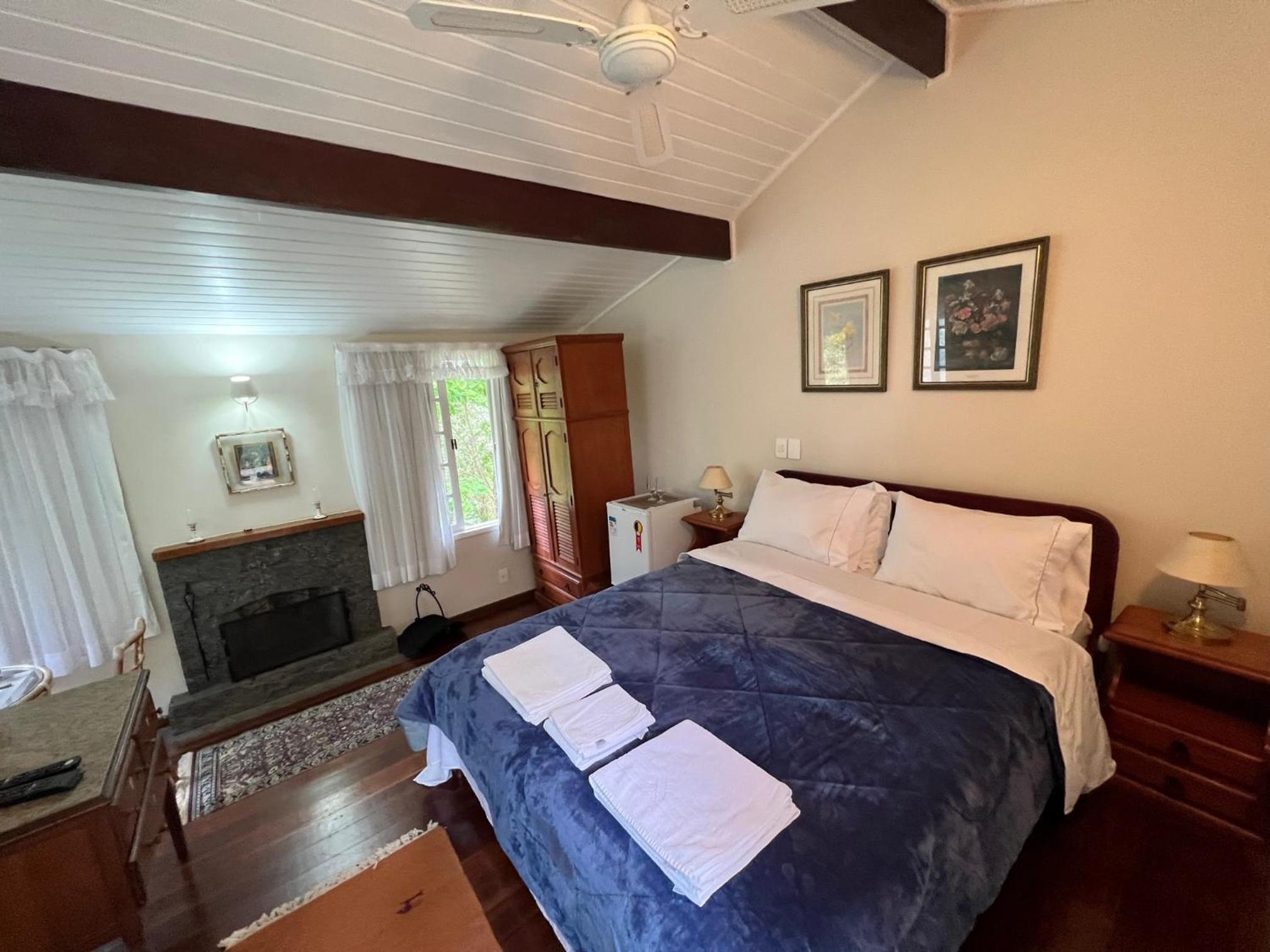 One-Bedroom Chalet - Photo 2