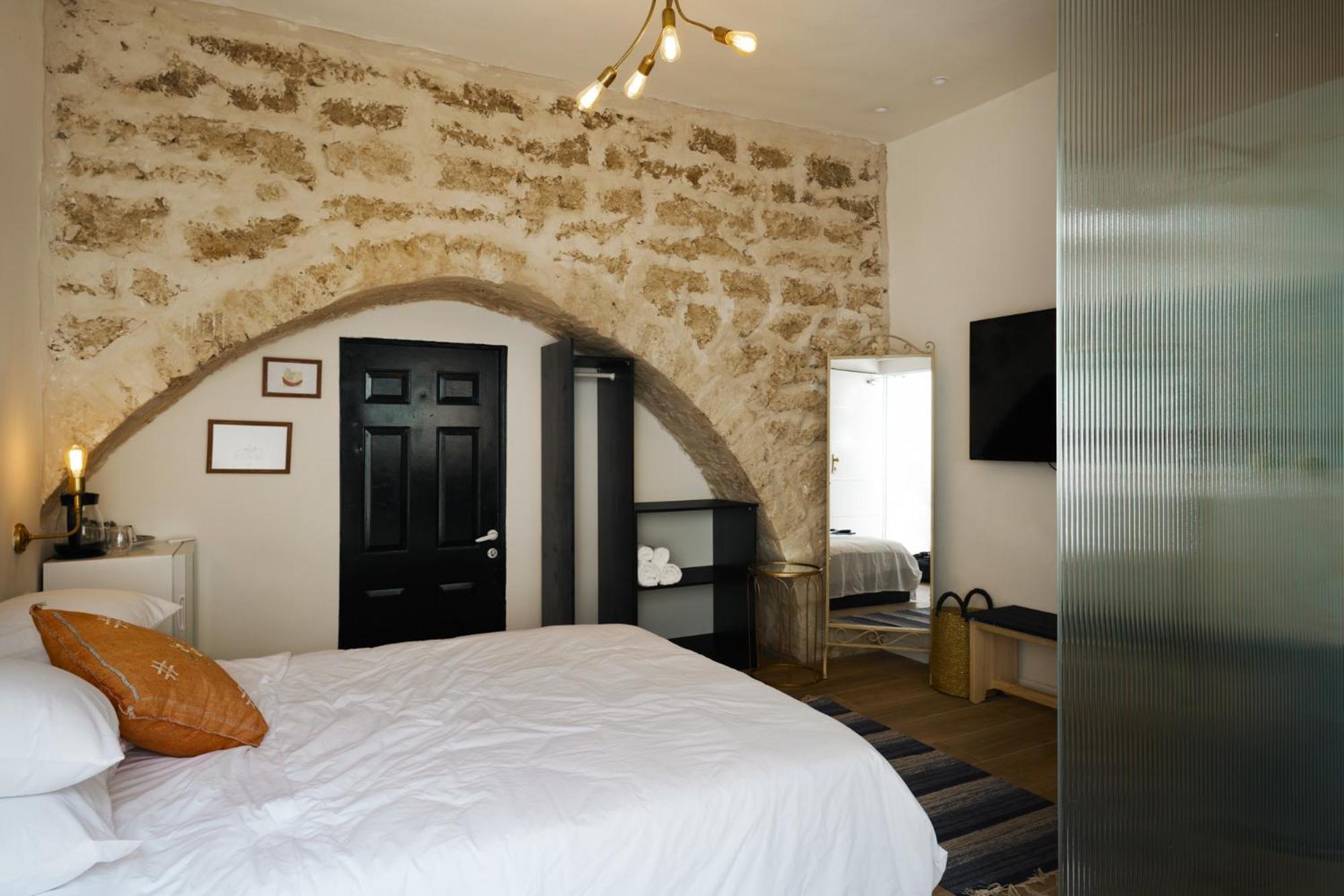 Ella Suite - Photo 1