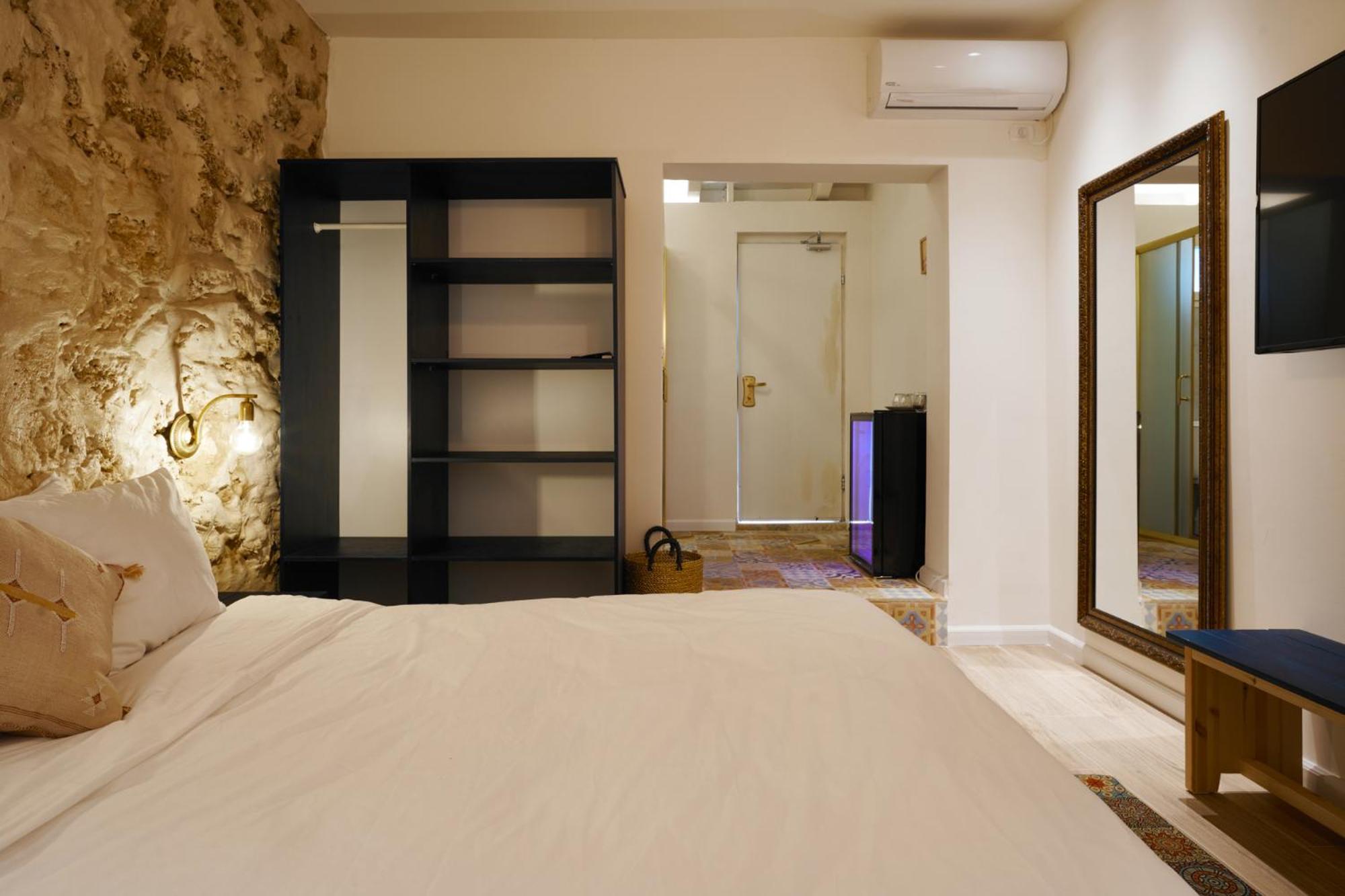Shaked Suite - Photo 4