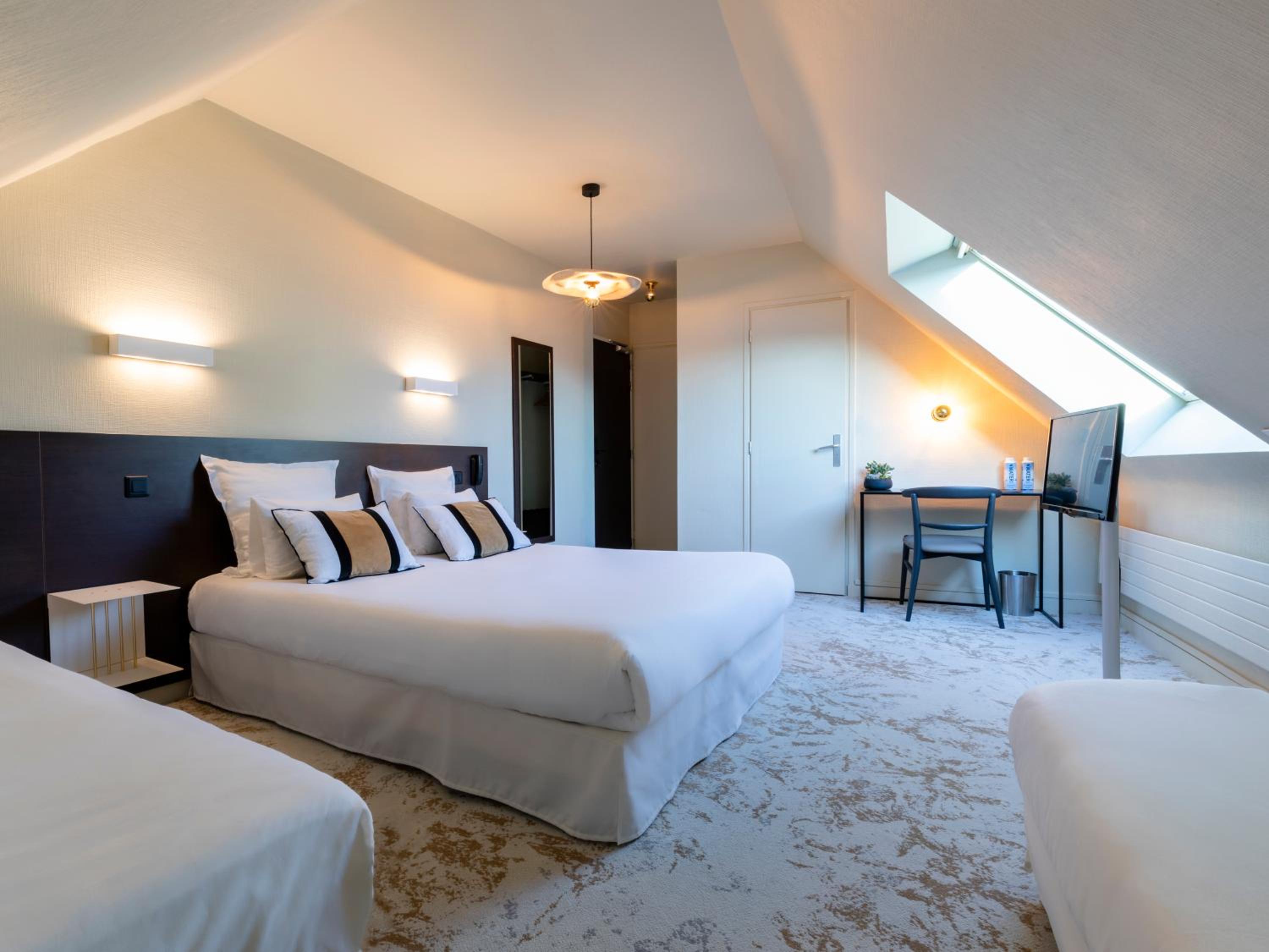 Quadruple Room - Photo 3