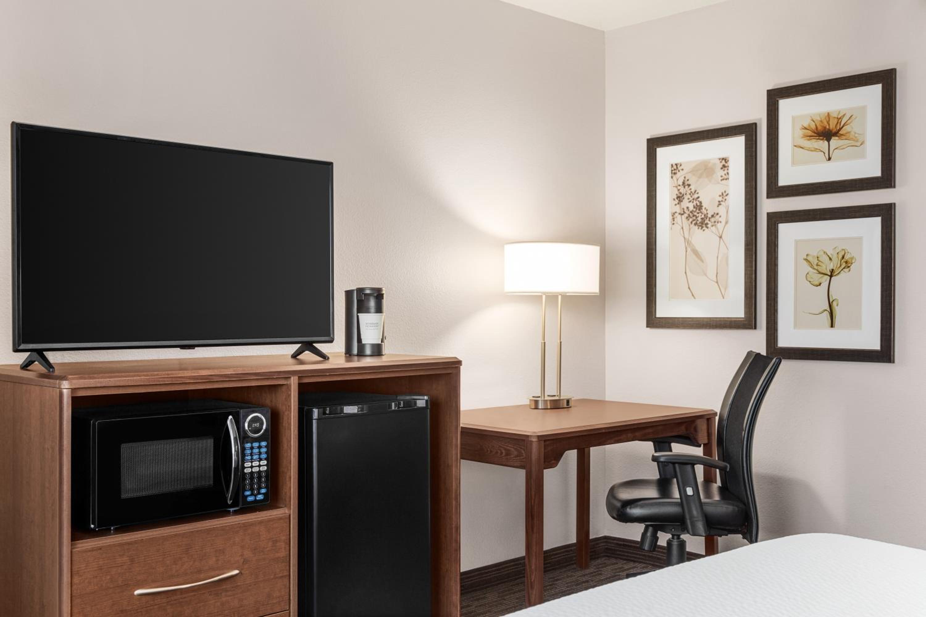 King Room - Mobility Access/Non-Smoking photo 2