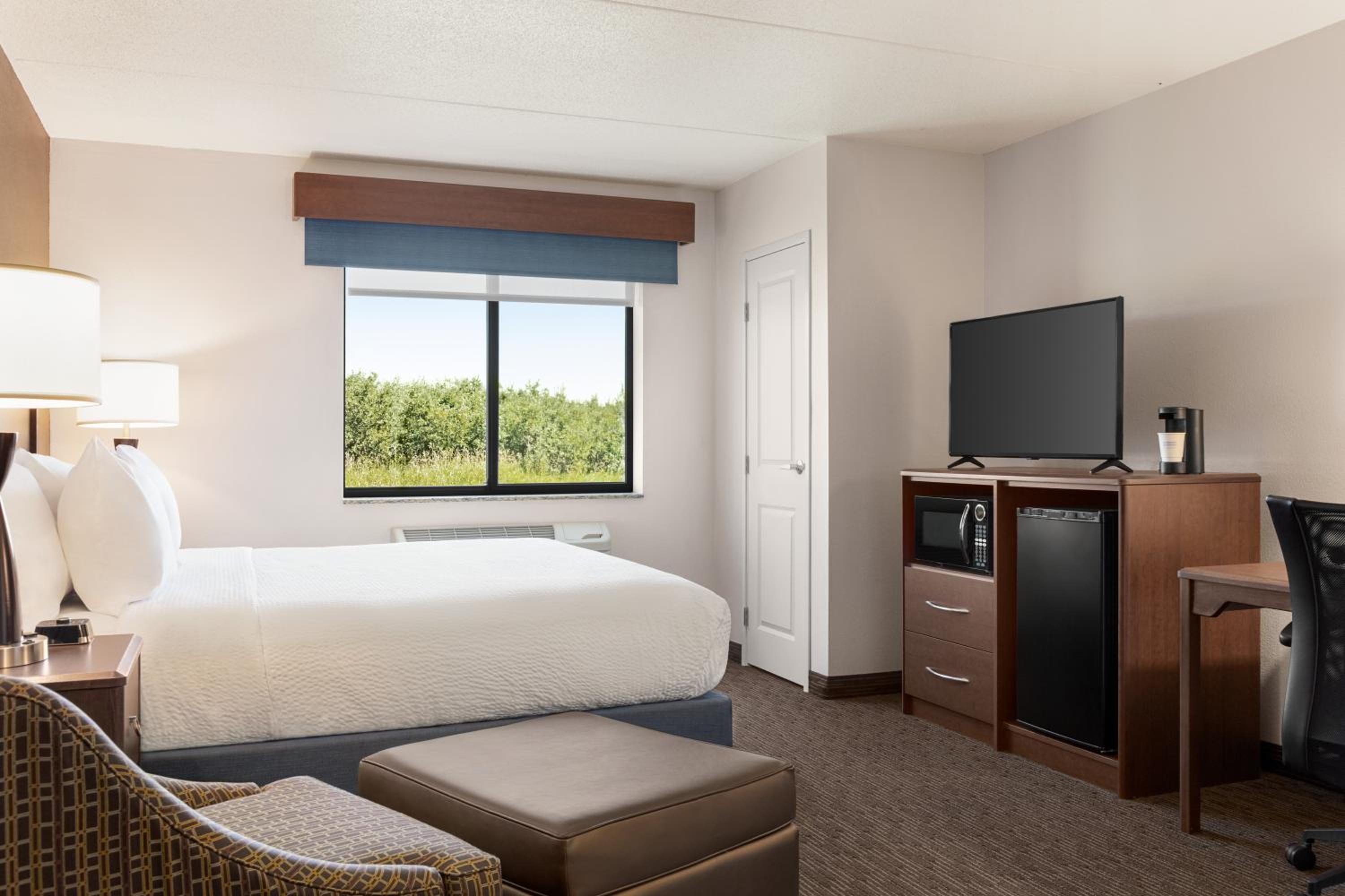 King Room - Mobility Access/Non-Smoking photo 3