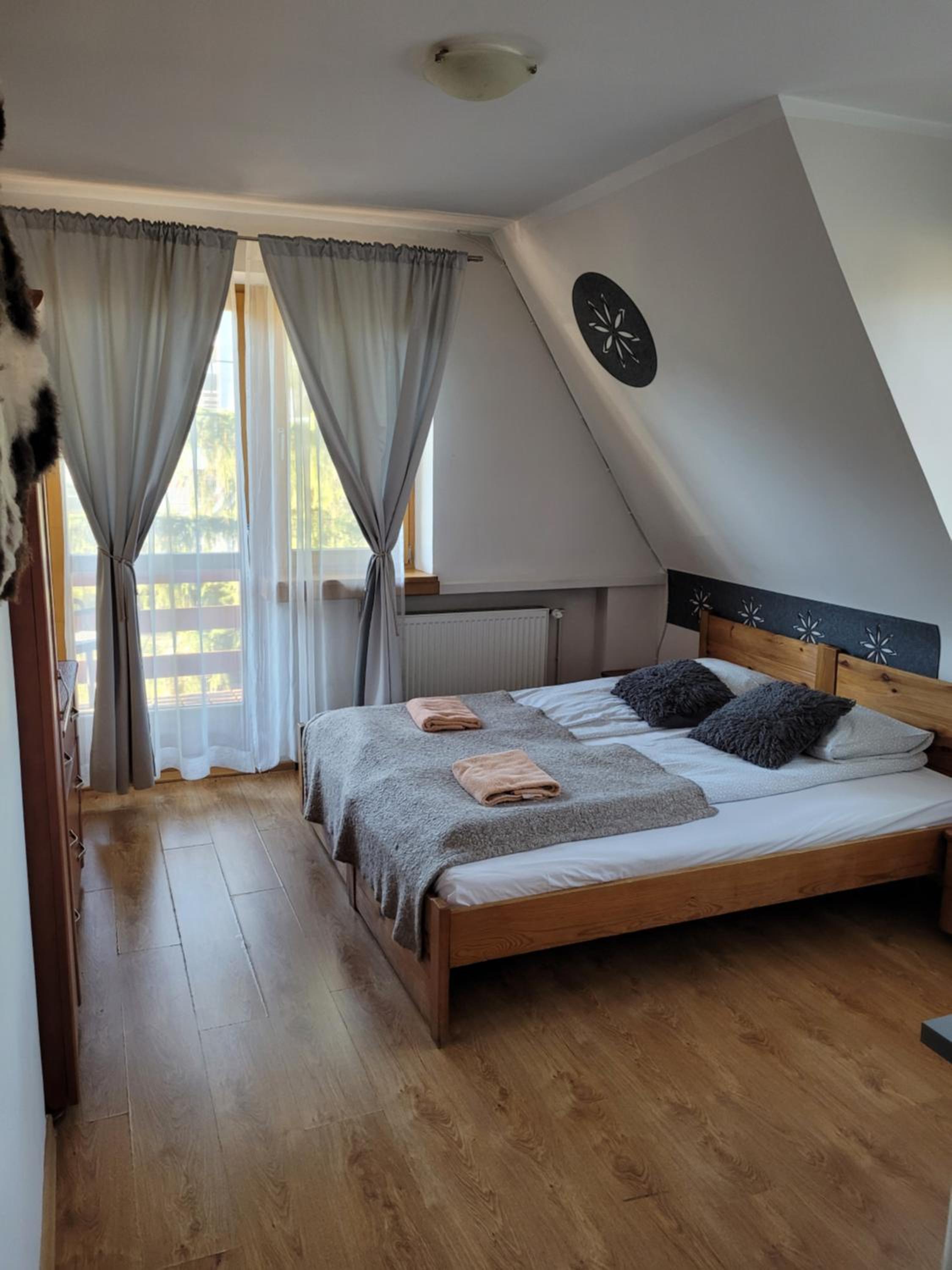 Standard Double Room with Shared Bathroom