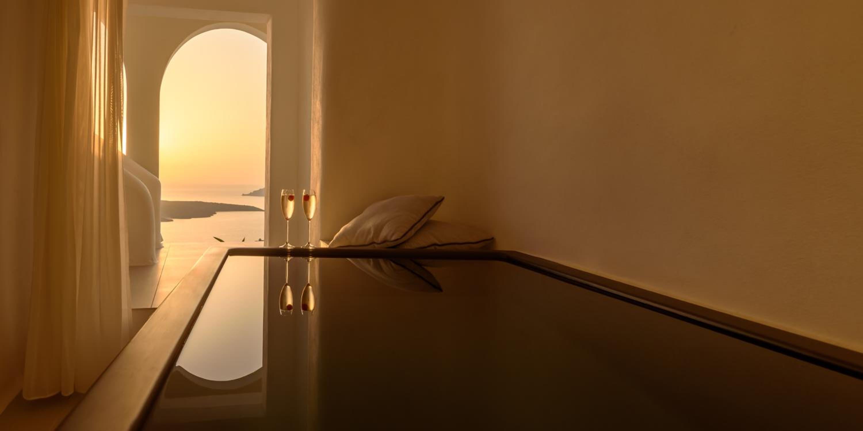 Superior Suite with Jacuzzi and Sunset View  - Photo 6