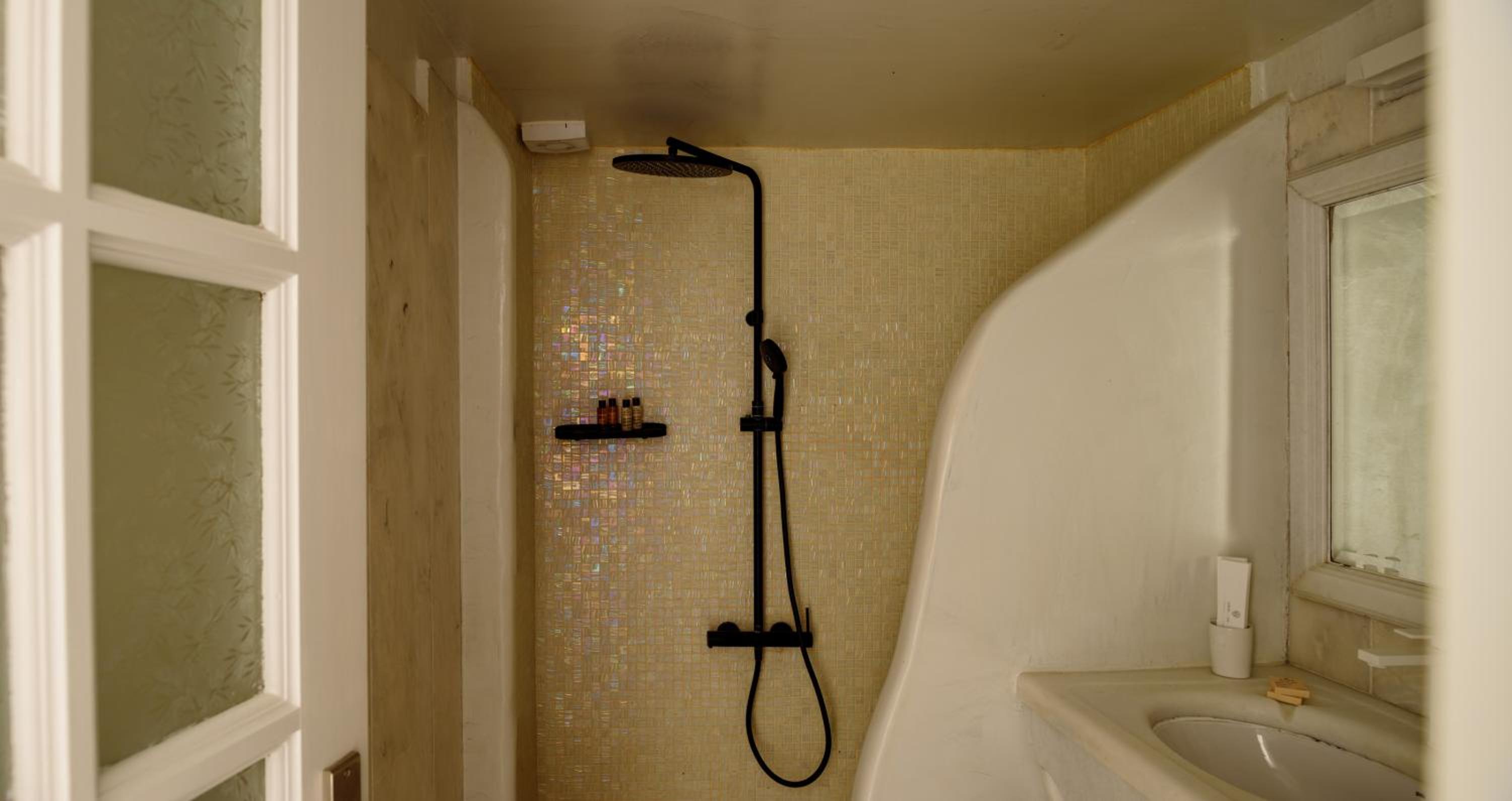 Senior Suite with Private Hot Tub and Balcony - Photo 8