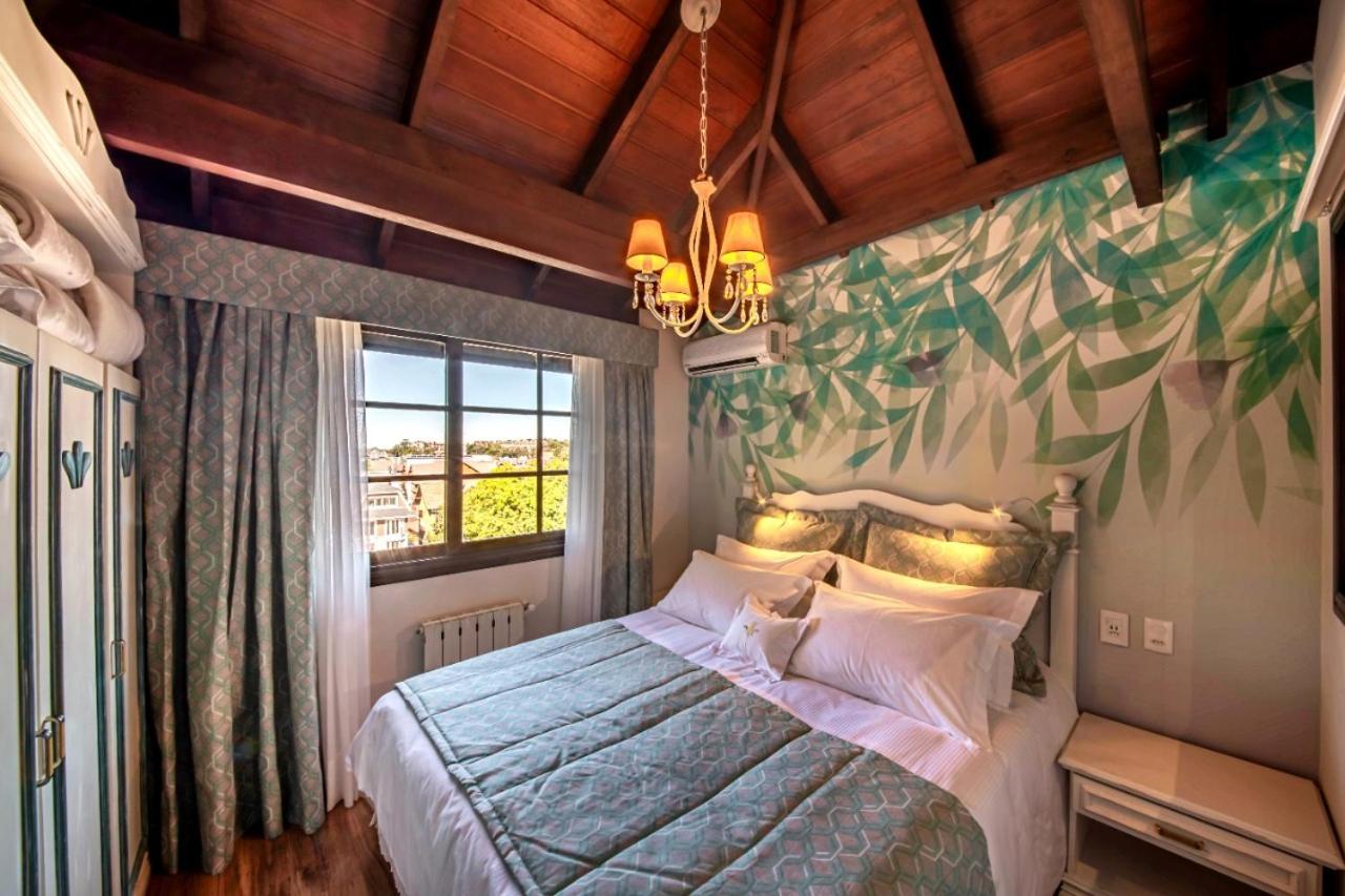 Junior Suite (2 Adults) - Photo 1